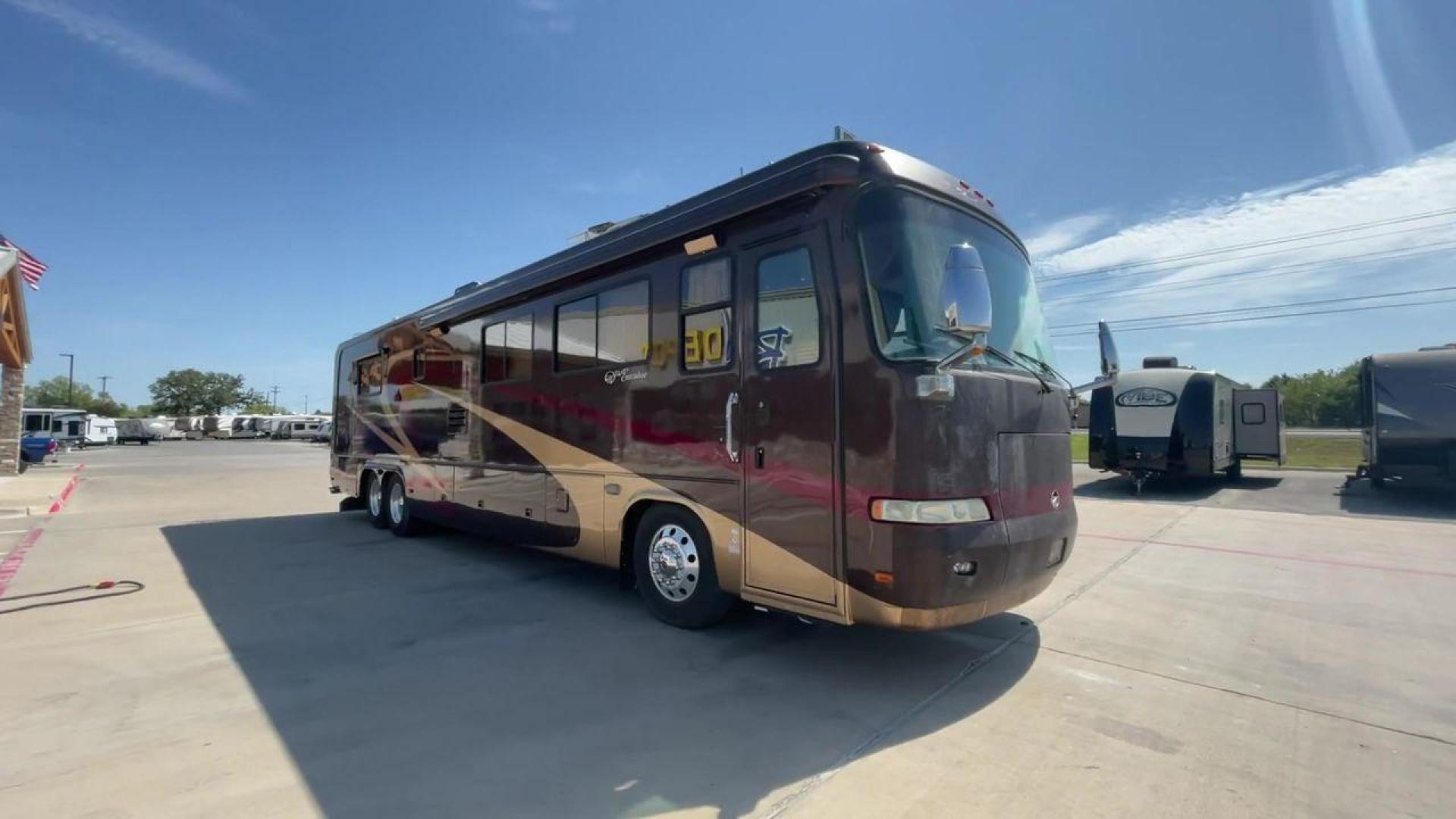 2003 MONACO EXECUTIVE 40DS (1RF14551X31) , Length: 41 ft | Slides: 2 transmission, located at 4319 N Main St, Cleburne, TX, 76033, (817) 678-5133, 32.385960, -97.391212 - Photo#3