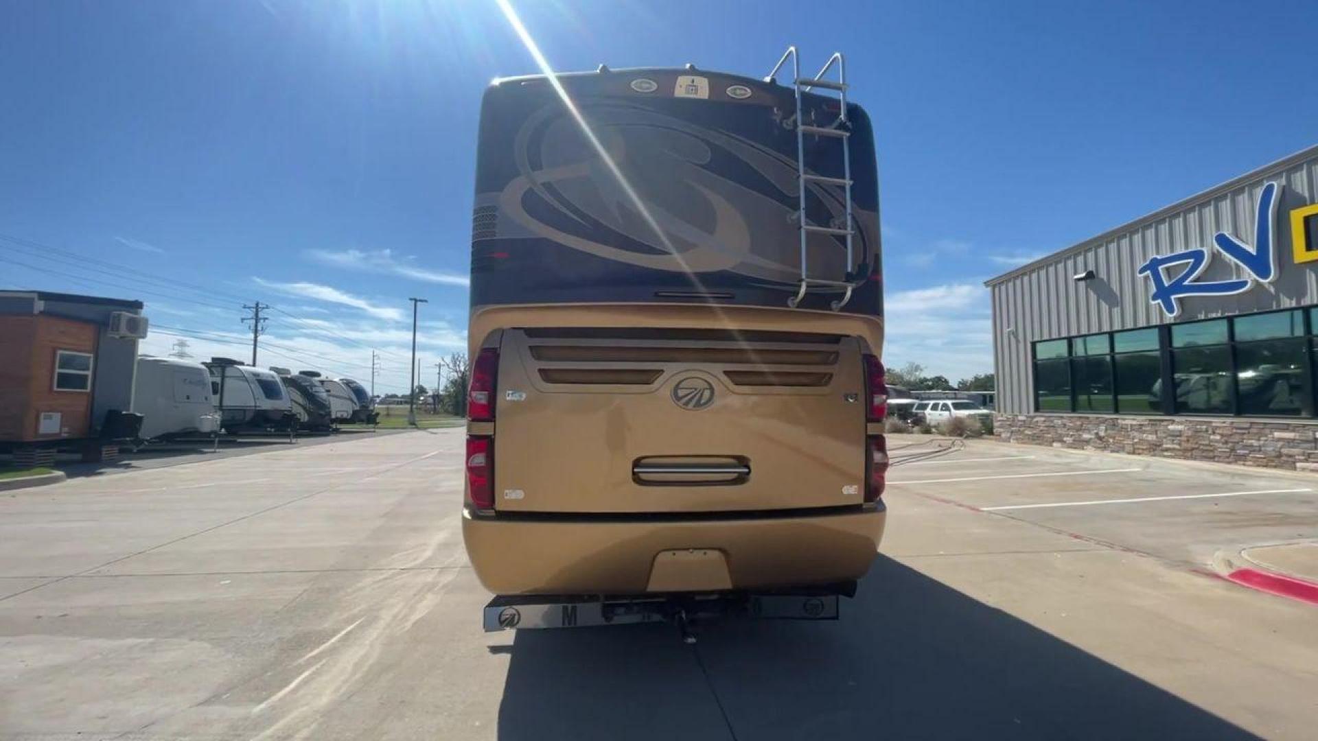 2006 TAN DES MONACO SIGNATURE COMMANDER (1RF17561561) , located at 4319 N Main St, Cleburne, TX, 76033, (817) 678-5133, 32.385960, -97.391212 - Photo#8