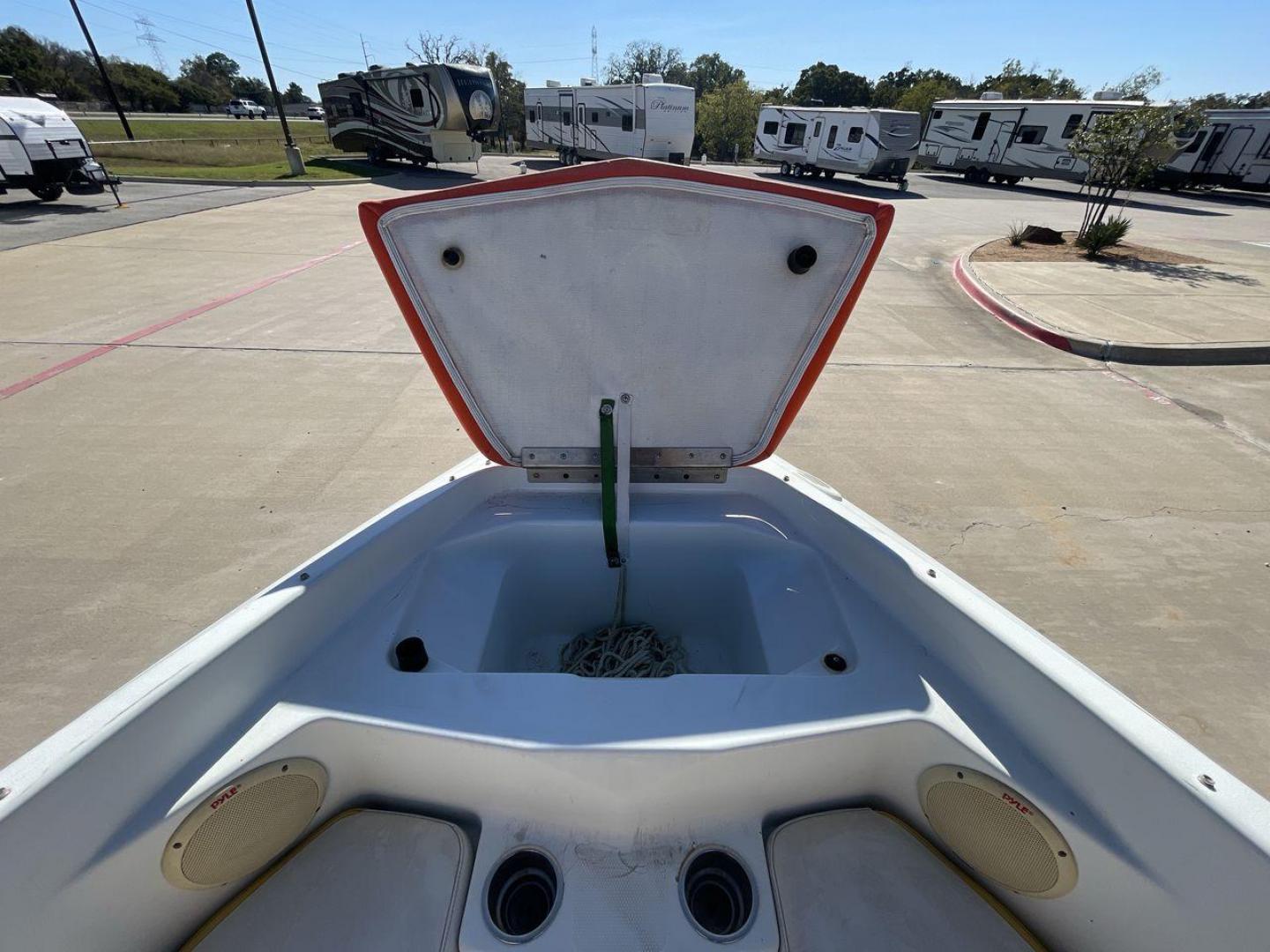 2007 ORANGE BAJA ISLANDER 202 (AGC47079A70) , Length: 21.92 ft. transmission, located at 4319 N Main St, Cleburne, TX, 76033, (817) 678-5133, 32.385960, -97.391212 - The 2007 Baja Islander 202 is an exciting boat that's great for people who want to have fun on the water. It is great for traveling, water sports, and fishing because it looks good and moves quickly. The Islander 202 is a small but useful 20 feet boat that is easy to move and tow, which makes it a g - Photo#13