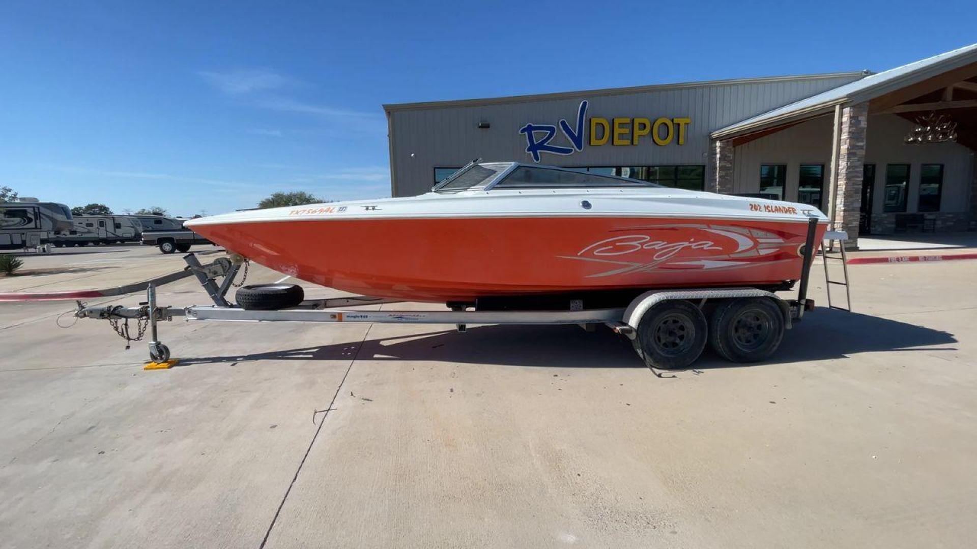 2007 ORANGE BAJA ISLANDER 202 (AGC47079A70) , Length: 21.92 ft. transmission, located at 4319 N Main St, Cleburne, TX, 76033, (817) 678-5133, 32.385960, -97.391212 - The 2007 Baja Islander 202 is an exciting boat that's great for people who want to have fun on the water. It is great for traveling, water sports, and fishing because it looks good and moves quickly. The Islander 202 is a small but useful 20 feet boat that is easy to move and tow, which makes it a g - Photo#6