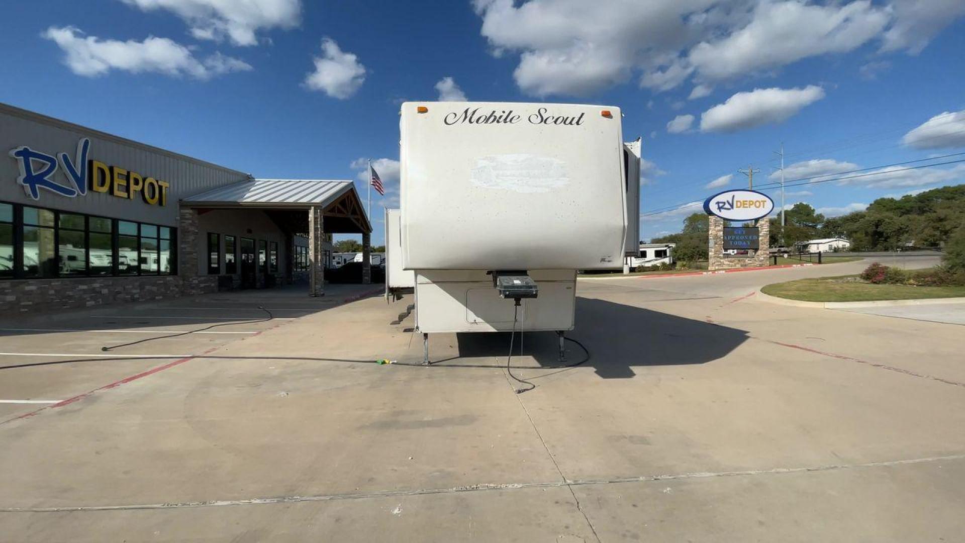 2007 SUNNYBROOK MOBILE SCO (4UBBT0T3071) , located at 4319 N Main St, Cleburne, TX, 76033, (817) 678-5133, 32.385960, -97.391212 - Photo#4