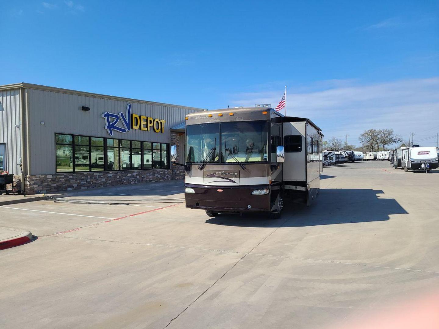 2007 TAN WINNEBAGO JOURNEY 36G (4UZACJDC67C) , Length: 36.5 ft | Gross Weight: 27,910 lbs | Slides: 2 transmission, located at 4319 N Main St, Cleburne, TX, 76033, (817) 678-5133, 32.385960, -97.391212 - If you're in the market for a reliable and spacious motorhome in Cleburne, TX, look no further than this 2007 WINNEBAGO JOURNEY 36G available at RV Depot. Priced at $59,995, this Class A motorhome is a fantastic option for those looking to embark on memorable road trips and explore the beautiful loc - Photo#0