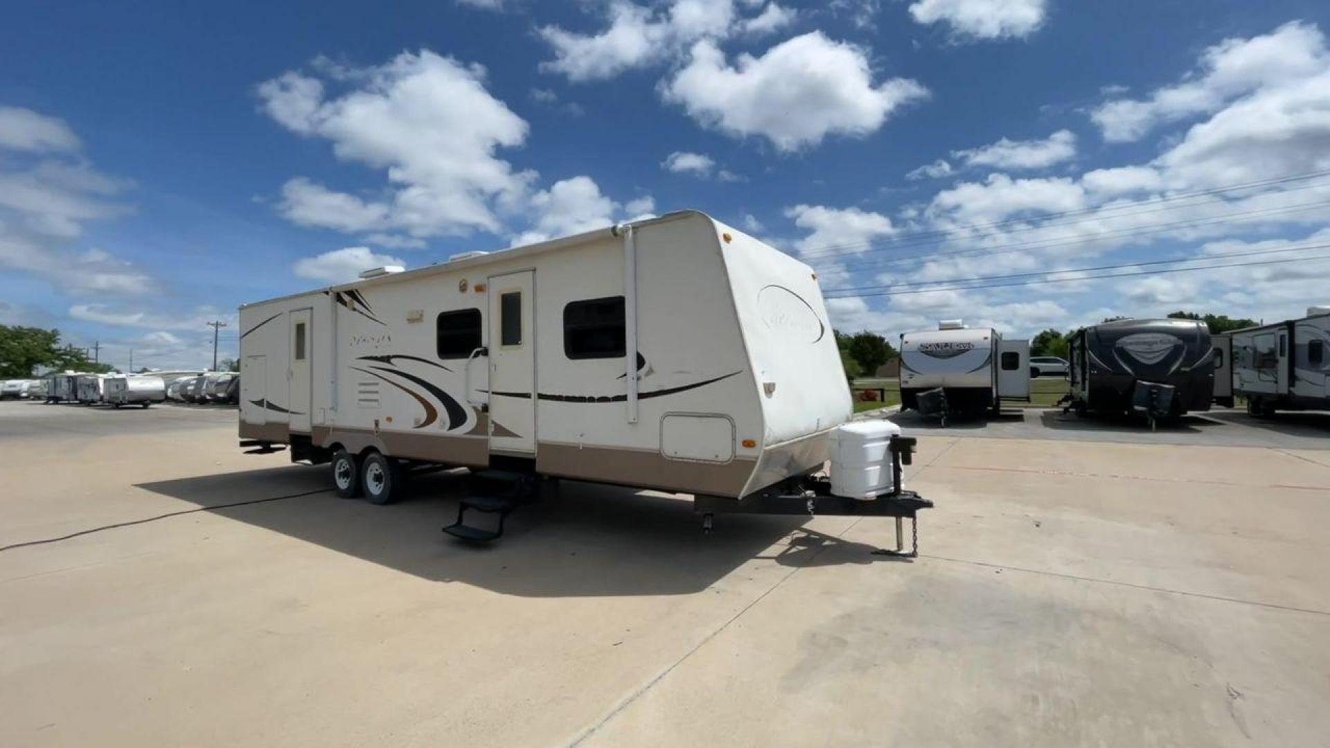 2009 KEYSTONE SPRINTER 311BHS (4YDT3112291) , Length: 35.33 ft | Dry Weight: 8,140 lbs. | Gross Weight: 11,185 lbs | Slides: 2 transmission, located at 4319 N Main St, Cleburne, TX, 76033, (817) 678-5133, 32.385960, -97.391212 - Indulge in the ultimate in cozy and memorable camping with the 2009 Keystone Sprinter 311BHS. This 35-foot travel trailer perfectly blends functionality and style to offer a comfortable and practical haven for families and friends. With a dry weight of 8,140 lbs., the Sprinter 311BHS is a lightweigh - Photo#3