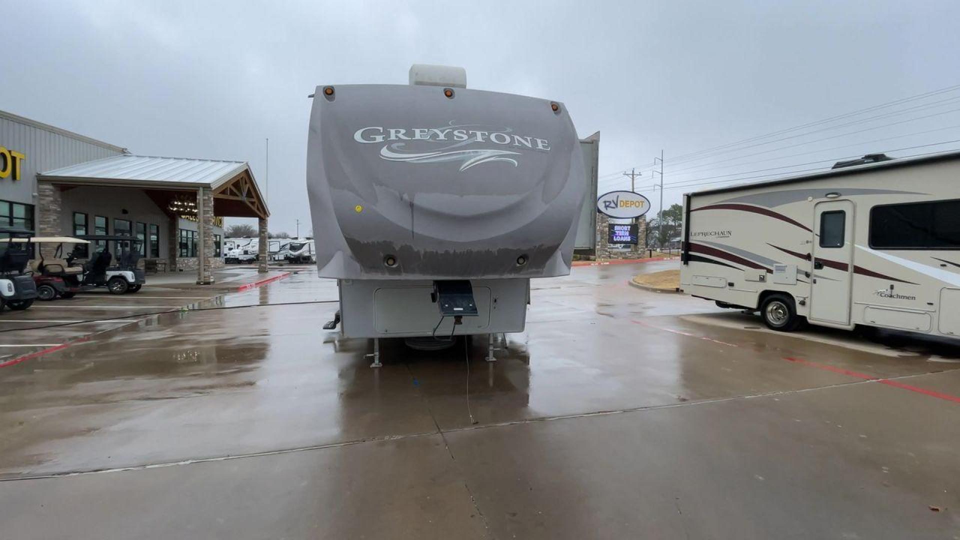 2011 GRAY GREYSTONE 33QB - (5SFSG3624BE) , Length: 36.8 ft. | Dry Weight: 11,466 lbs. | Gross Weight: 13,935 lbs. | Slides: 4 transmission, located at 4319 N Main St, Cleburne, TX, 76033, (817) 678-5133, 32.385960, -97.391212 - Reasons to buy this RV include: (1) With four generous slide-outs, the interior space of this RV expands dramatically, providing ample room for relaxation and entertainment. (2) It features high-gloss fiberglass finish offers a sleek, modern aesthetic while providing a durable and low-maintenance - Photo#4