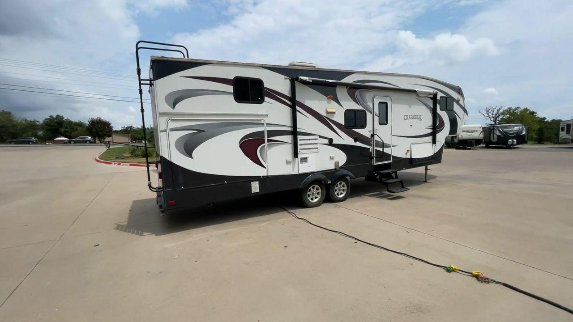 2012 CHAPARRAL 279BHS (5ZT3CLTBXCA) , located at 4319 N Main St, Cleburne, TX, 76033, (817) 678-5133, 32.385960, -97.391212 - Photo#1