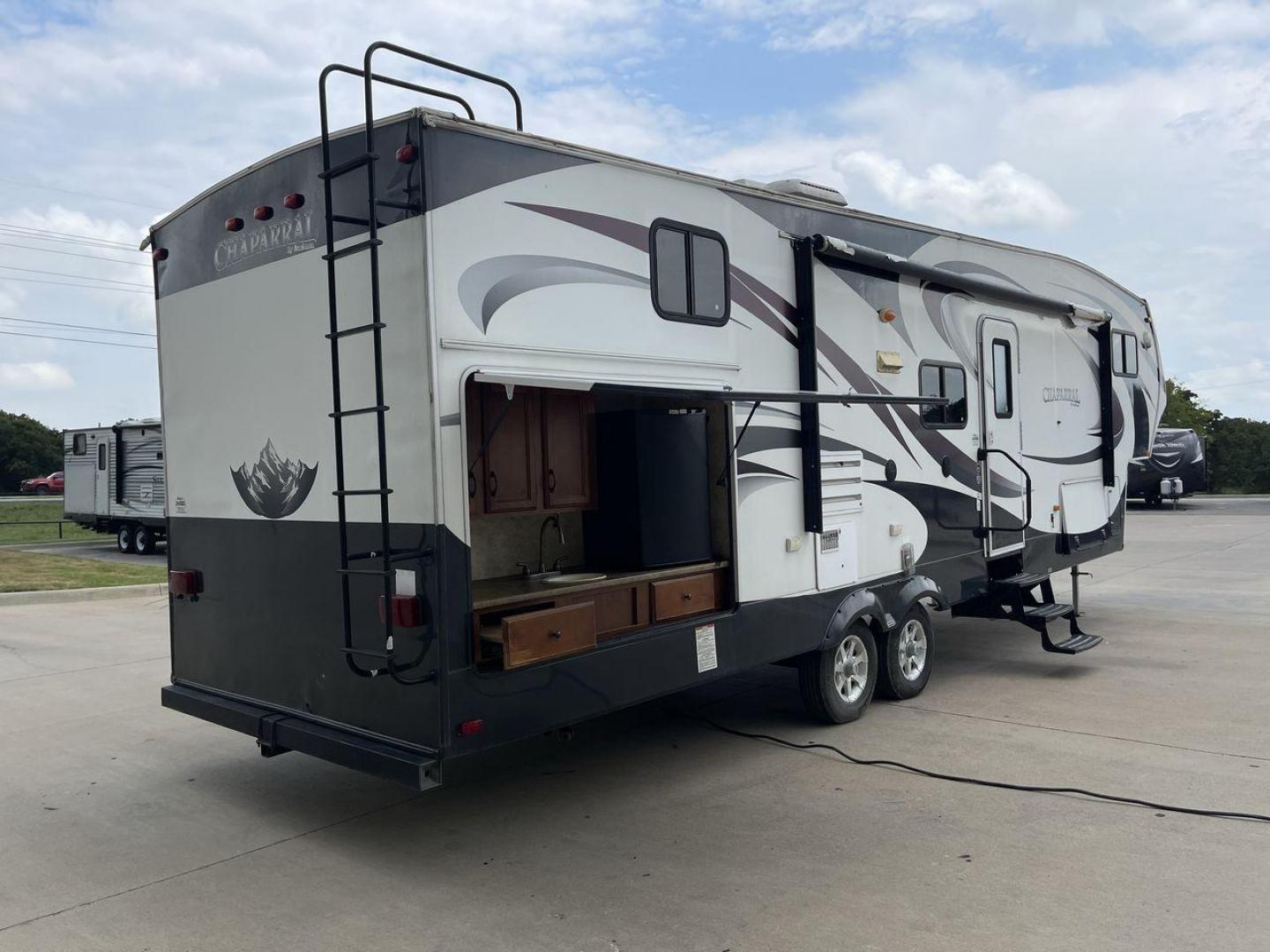 2012 CHAPARRAL 279BHS (5ZT3CLTBXCA) , located at 4319 N Main St, Cleburne, TX, 76033, (817) 678-5133, 32.385960, -97.391212 - Photo#25