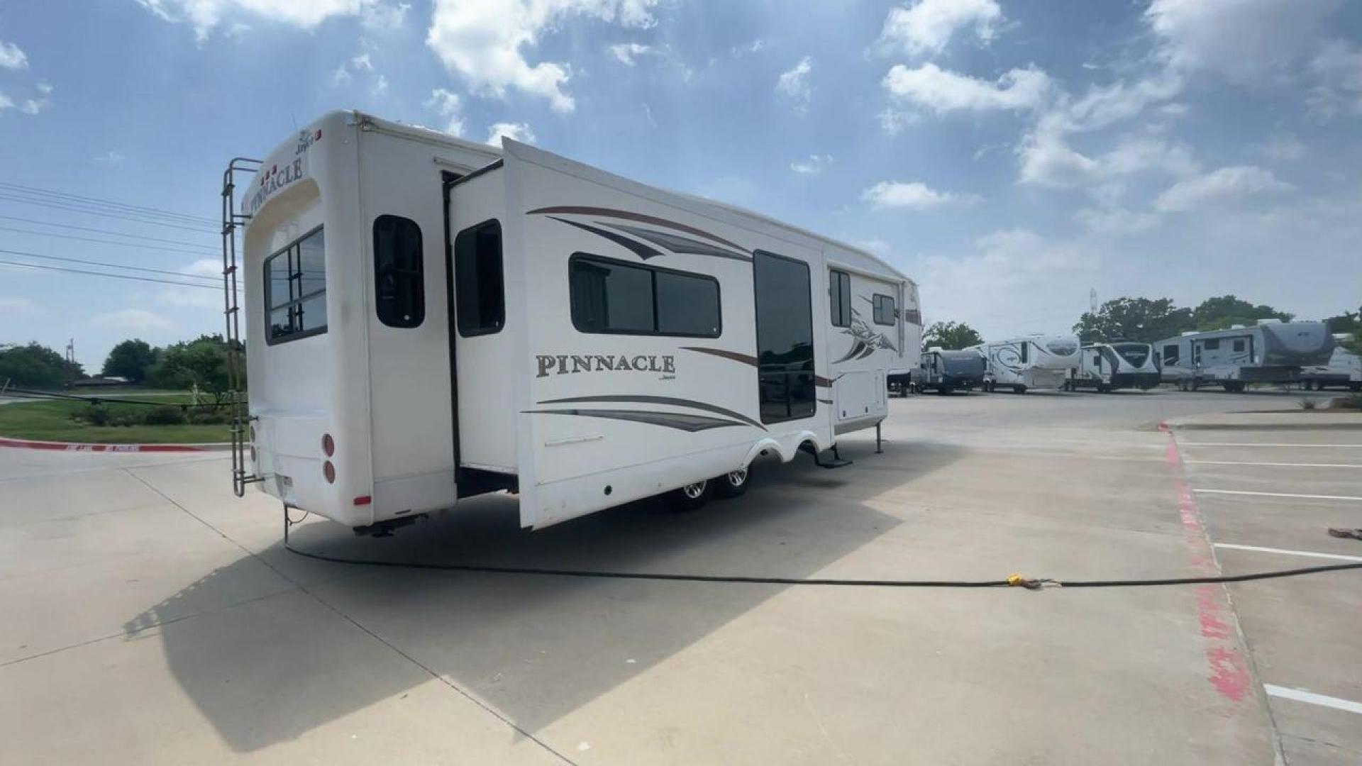 2012 WHITE JAYCO PINNACLE 36REQS - (1UJCJ0BU5C1) , located at 4319 N Main St, Cleburne, TX, 76033, (817) 678-5133, 32.385960, -97.391212 - Photo#1