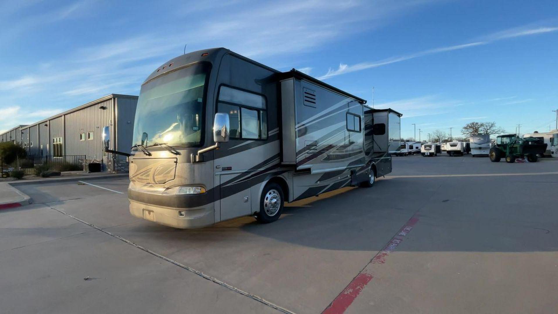 2012 THOR ASTORIA 40BQ (4UZAB2DT7BC) , Length: 39.83 ft. | Gross Weight: 32,400 lbs. | Slides: 4 transmission, located at 4319 N Main St, Cleburne, TX, 76033, (817) 678-5133, 32.385960, -97.391212 - The 2012 Thor Astoria 40BQ is a luxurious diesel pusher Class A motorhome designed for those who crave comfort and convenience on their travels. With its elegant styling, advanced features, and spacious layout, this motorhome provides a home-like experience no matter where your adventures take you. - Photo#5