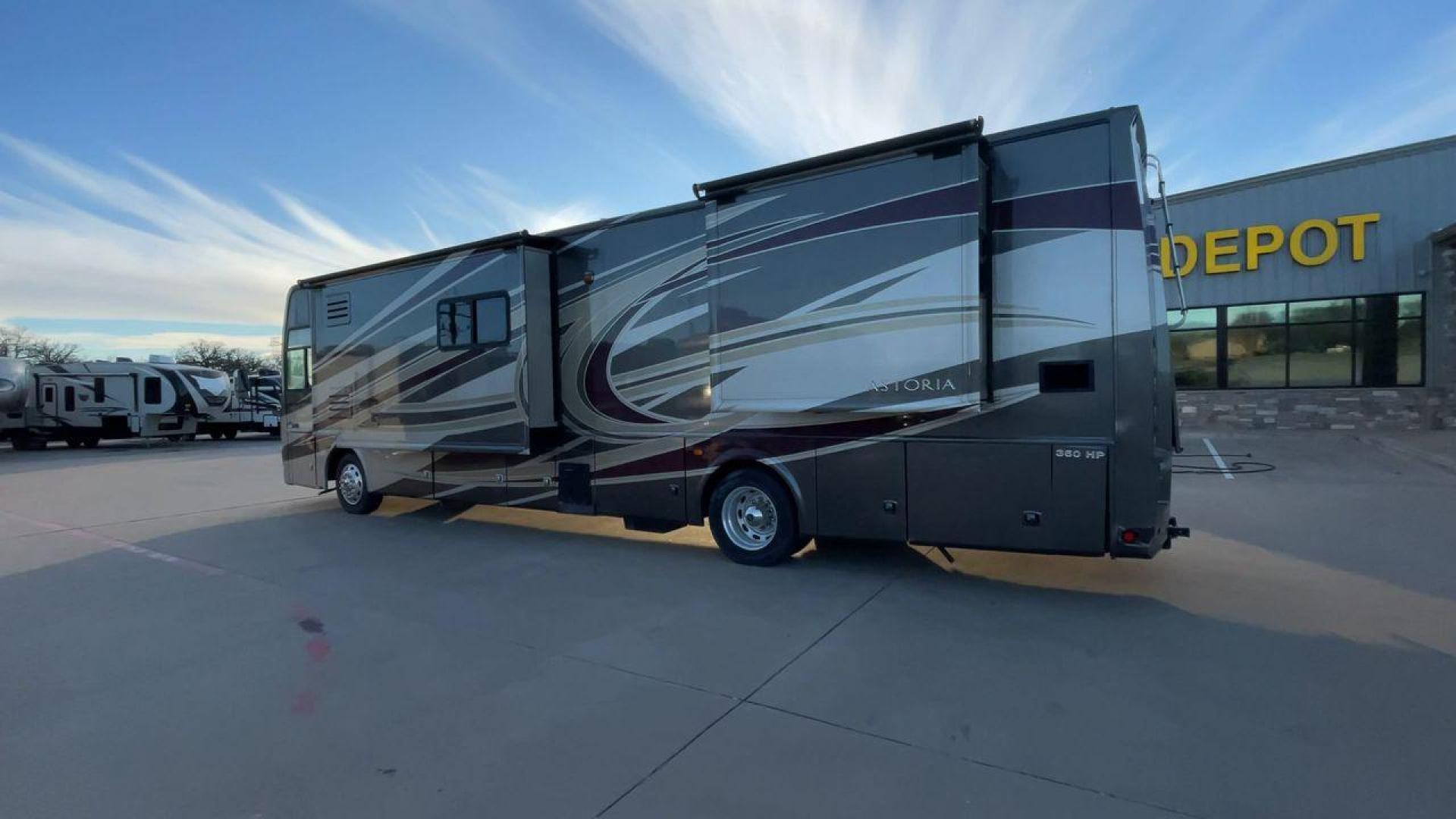 2012 THOR ASTORIA 40BQ (4UZAB2DT7BC) , Length: 39.83 ft. | Gross Weight: 32,400 lbs. | Slides: 4 transmission, located at 4319 N Main St, Cleburne, TX, 76033, (817) 678-5133, 32.385960, -97.391212 - The 2012 Thor Astoria 40BQ is a luxurious diesel pusher Class A motorhome designed for those who crave comfort and convenience on their travels. With its elegant styling, advanced features, and spacious layout, this motorhome provides a home-like experience no matter where your adventures take you. - Photo#7