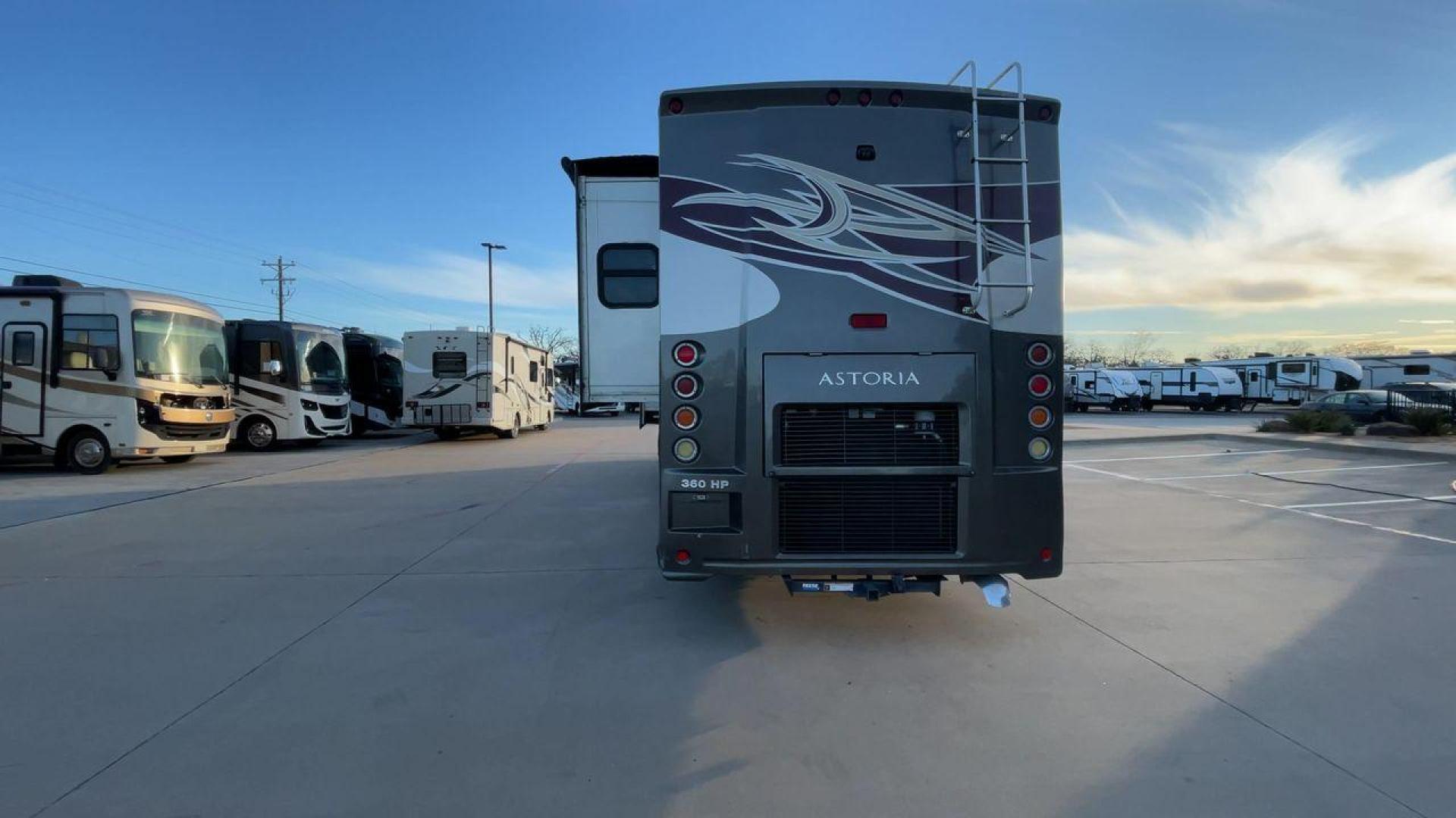 2012 THOR ASTORIA 40BQ (4UZAB2DT7BC) , Length: 39.83 ft. | Gross Weight: 32,400 lbs. | Slides: 4 transmission, located at 4319 N Main St, Cleburne, TX, 76033, (817) 678-5133, 32.385960, -97.391212 - The 2012 Thor Astoria 40BQ is a luxurious diesel pusher Class A motorhome designed for those who crave comfort and convenience on their travels. With its elegant styling, advanced features, and spacious layout, this motorhome provides a home-like experience no matter where your adventures take you. - Photo#8