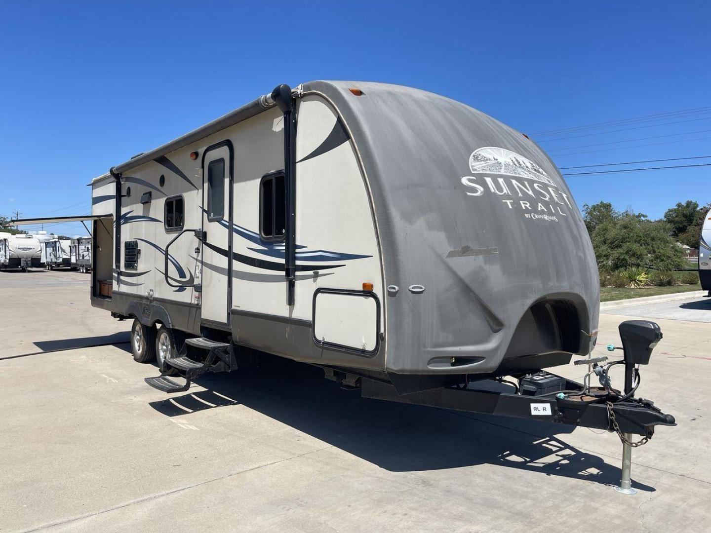 2013 CROSSROADS SUNSET TRAIL 25RB (4V0TC2522DB) , Length: 30.17 ft. | Dry Weight: 5,874 lbs. | Gross Weight: 7,722 lbs. | Slides: 1 transmission, located at 4319 N Main St, Cleburne, TX, 76033, (817) 678-5133, 32.385960, -97.391212 - Photo#23