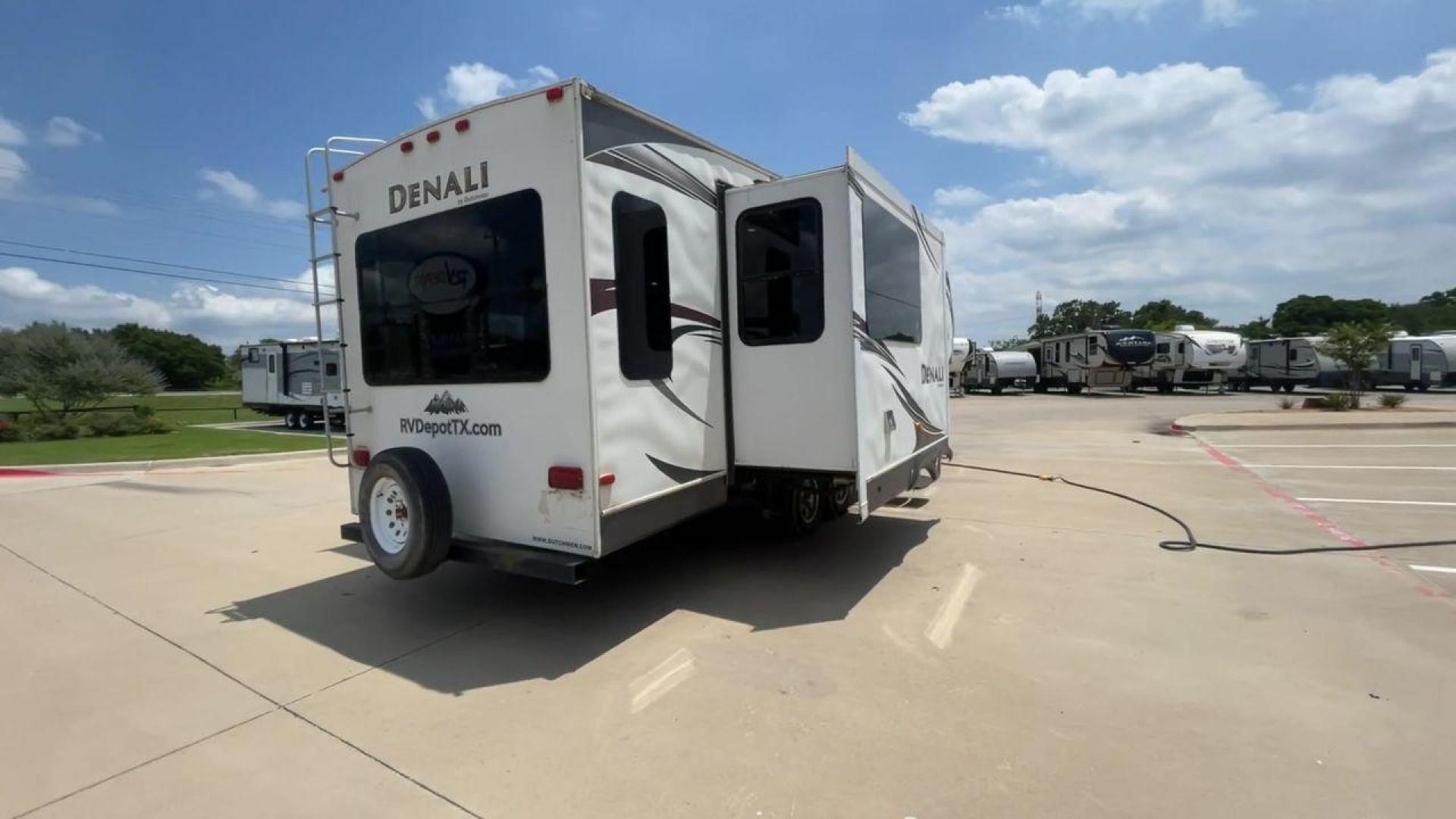 2013 WHITE DENALI 319RLS (47CFD1S24DP) , Length: 35.5 ft. | Dry Weight: 9,326 lbs. | Slides: 3 transmission, located at 4319 N Main St, Cleburne, TX, 76033, (817) 678-5133, 32.385960, -97.391212 - Looking for a nice-sized family fifth wheel suitable for residential living? Check out this 2013 Dutchmen Denali 319RLS! This fifth wheel measures 35.5 feet long and 12.08 feet tall. It has a dry weight of 9,326 lbs. and a payload capacity of 2,866 lbs. It includes three power slides as well as o - Photo#1