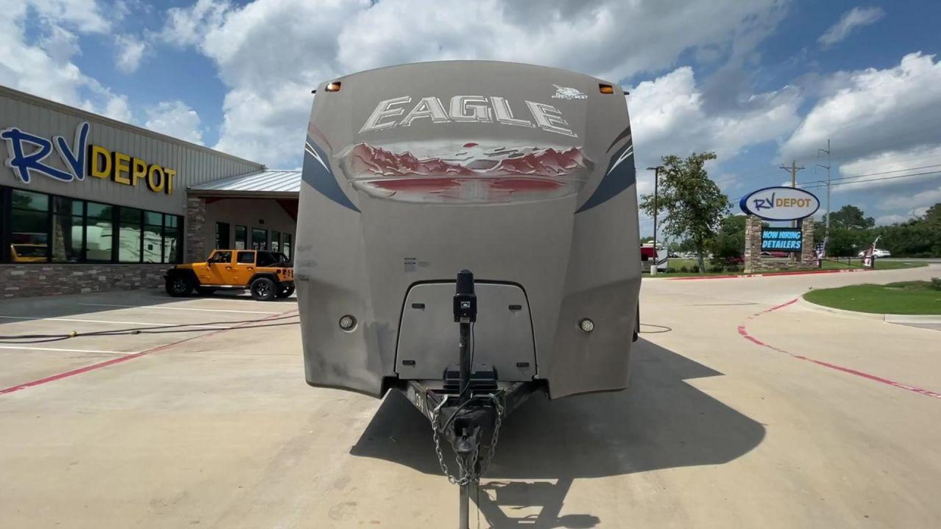 2013 JAYCO EAGLE 314BDS (1UJBJ0BSXD1) , Length: 32.58 ft. | Dry Weight: 7,465 lbs. | Gross Weight: 9,975 lbs. | Slides: 2 transmission, located at 4319 N Main St, Cleburne, TX, 76033, (817) 678-5133, 32.385960, -97.391212 - The 2013 Jayco Eagle 314BDS is a robust and spacious travel trailer designed to deliver a comfortable and enjoyable camping experience for families and groups. It stretches 32.58 feet in length and boasts a dry weight of 7,465 pounds, making it a solid choice for those looking to tow a substantial y - Photo#4