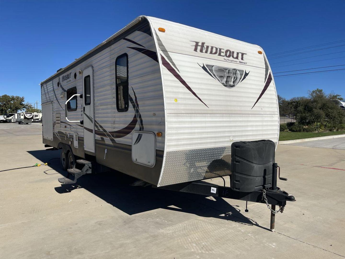 2013 KEYSTONE HIDEOUT 27RBS (4YDT27R25D7) , Length: 31.25 ft. | Dry Weight: 6,550 lbs. | Gross Weight: 9,545 lbs. | Slides: 1 transmission, located at 4319 N Main St, Cleburne, TX, 76033, (817) 678-5133, 32.385960, -97.391212 - Photo#21