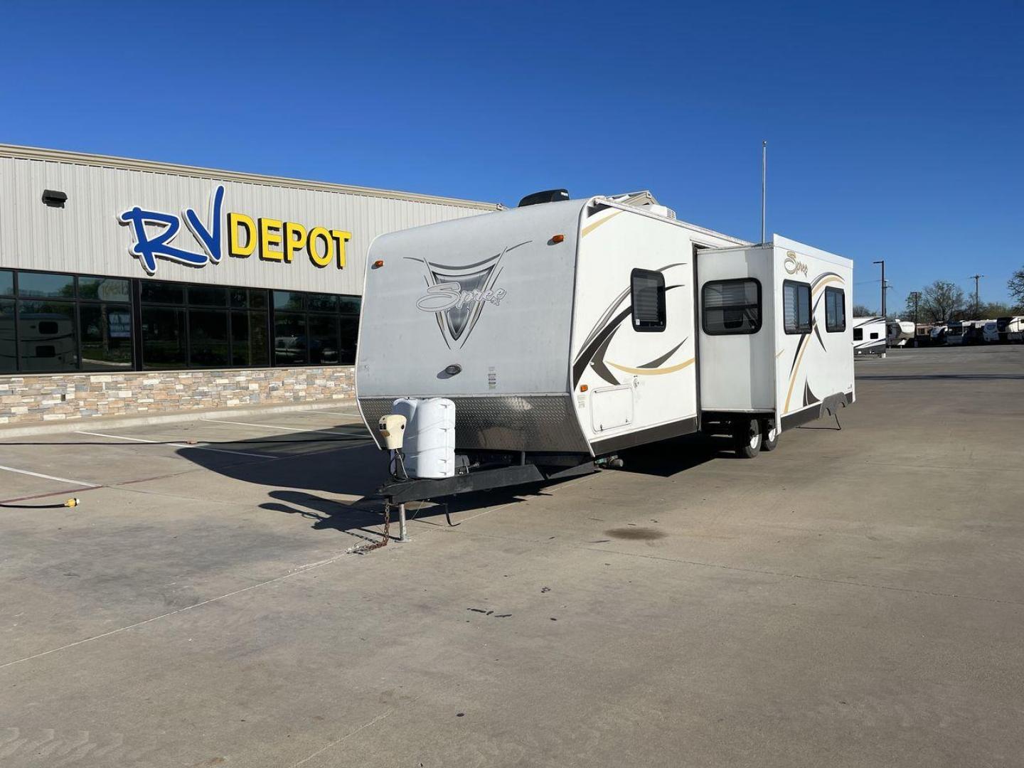 2013 K-Z SPREE 324BHS (4EZTP3222D8) , located at 4319 N Main St, Cleburne, TX, 76033, (817) 678-5133, 32.385960, -97.391212 - Photo#0