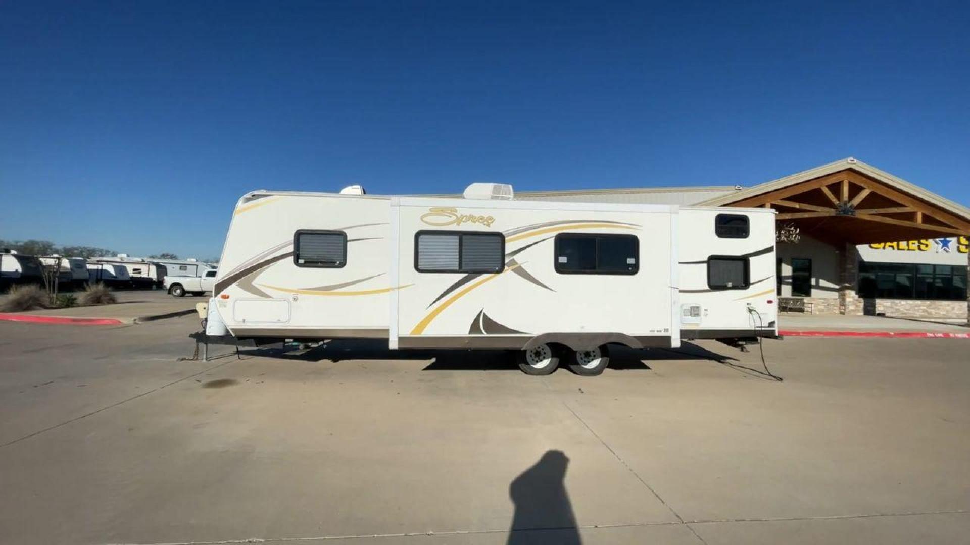 2013 K-Z SPREE 324BHS (4EZTP3222D8) , located at 4319 N Main St, Cleburne, TX, 76033, (817) 678-5133, 32.385960, -97.391212 - Photo#6