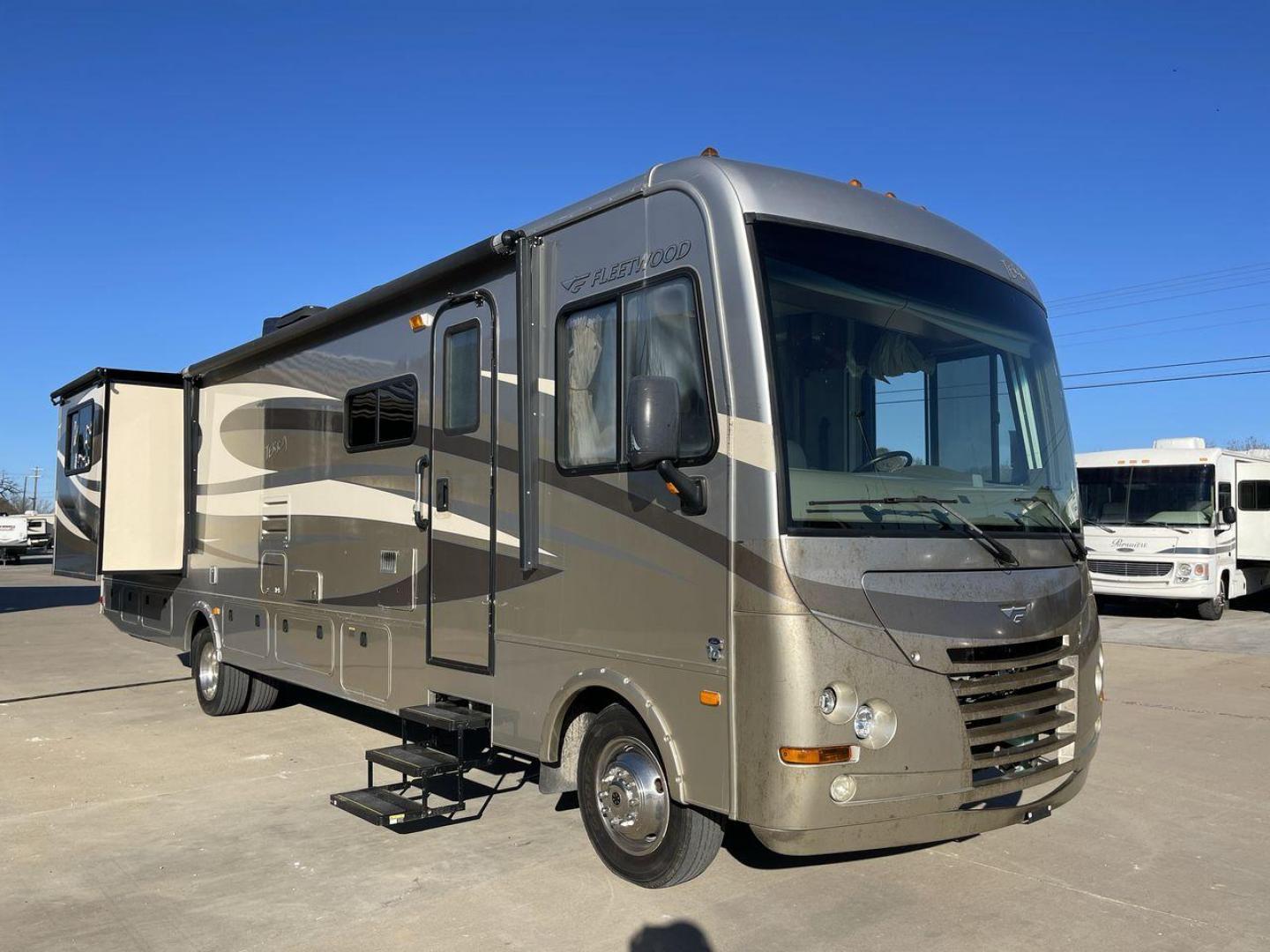 2014 FLEETWOOD TERRA 35K (1F66F5DY0E0) , located at 4319 N Main St, Cleburne, TX, 76033, (817) 678-5133, 32.385960, -97.391212 - Photo#23