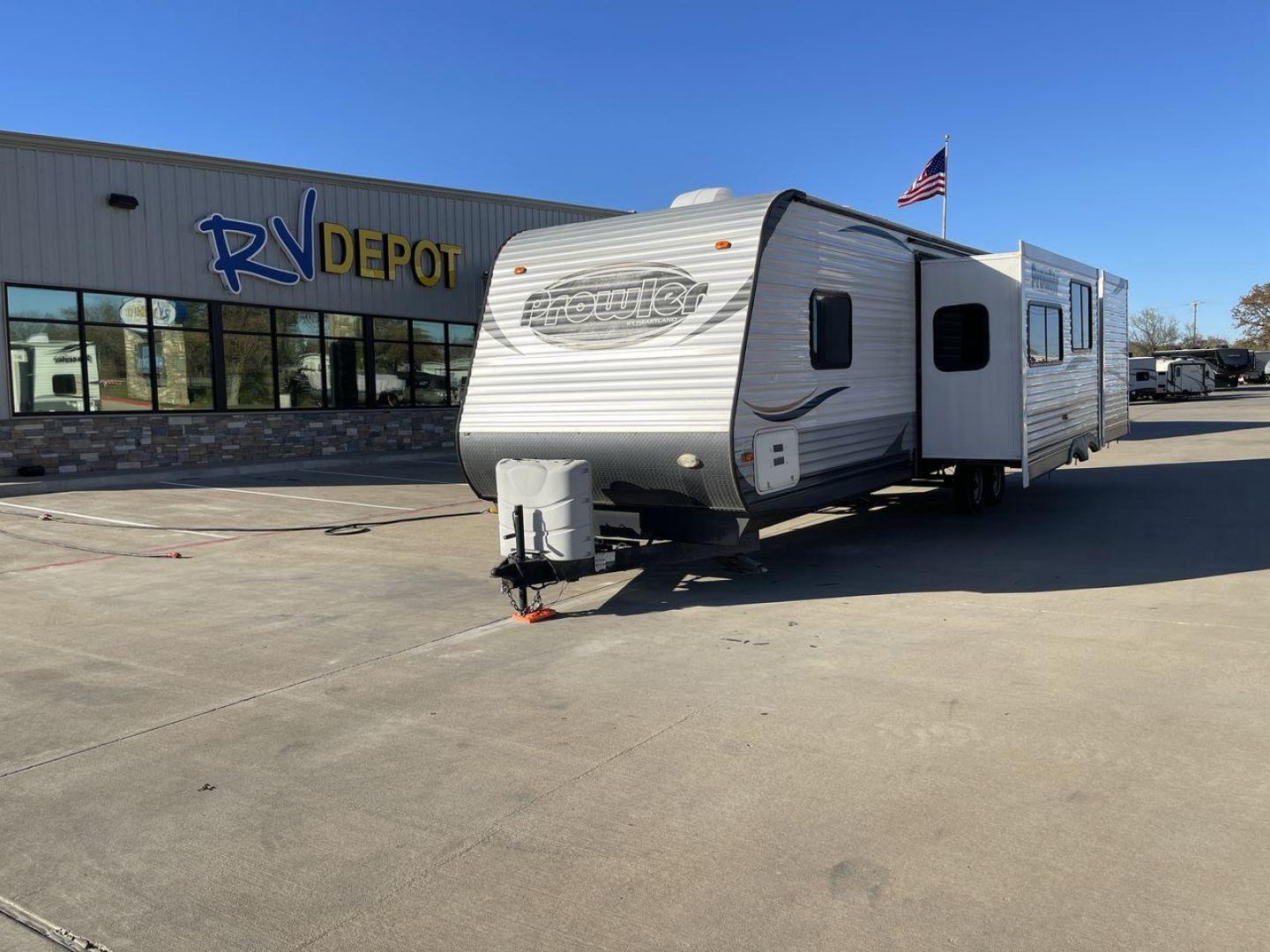 2014 HEARTLAND PROWLER 33PBHS (5SFPB3622EE) , located at 4319 N Main St, Cleburne, TX, 76033, (817) 678-5133, 32.385960, -97.391212 - Photo#0