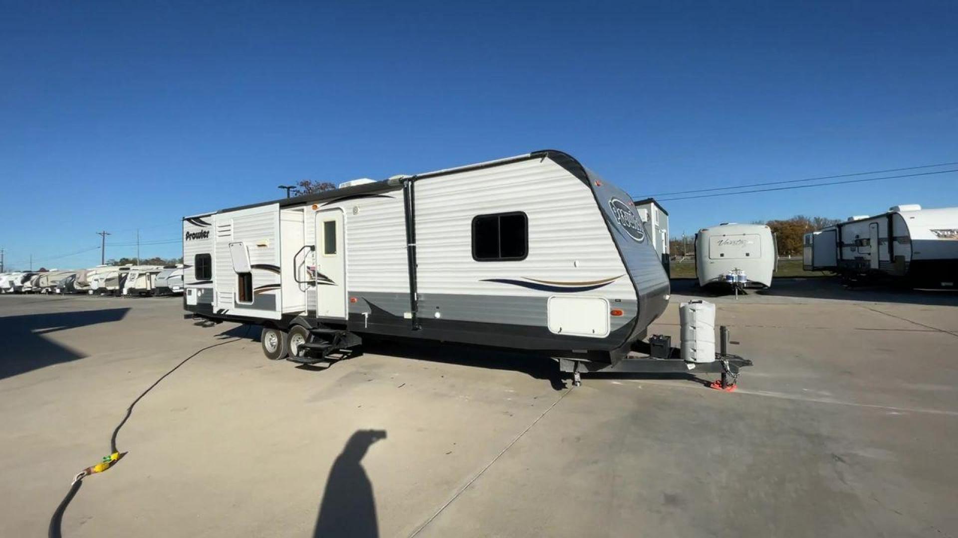 2014 HEARTLAND PROWLER 33PBHS (5SFPB3622EE) , located at 4319 N Main St, Cleburne, TX, 76033, (817) 678-5133, 32.385960, -97.391212 - Photo#3