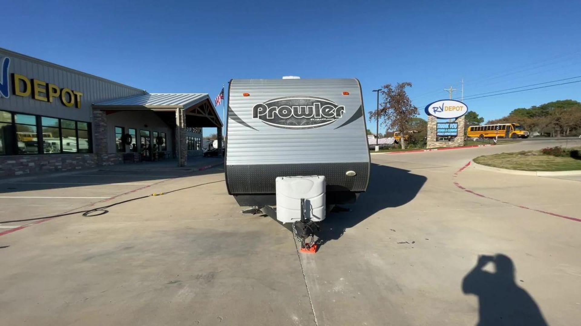 2014 HEARTLAND PROWLER 33PBHS (5SFPB3622EE) , located at 4319 N Main St, Cleburne, TX, 76033, (817) 678-5133, 32.385960, -97.391212 - Photo#4