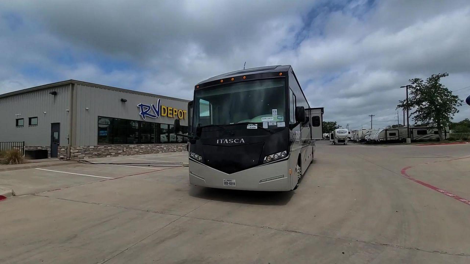 2014 ITASCA SOLEI 38R (4UZACJDT2EC) , Length: 39.8 ft. | Gross Weight: 27,910 lbs. | Slides: 2 transmission, located at 4319 N Main St, Cleburne, TX, 76033, (817) 678-5133, 32.385960, -97.391212 - The 2014 Itasca Solei 38R Motor Home is a sophisticated and spacious Class A RV designed for the ultimate road-tripping experience. Powered by a potent 300-horsepower Cummins diesel engine and built on a Freightliner XCS chassis, this motorhome ensures a smooth and powerful ride. Measuring 39 feet i - Photo#4