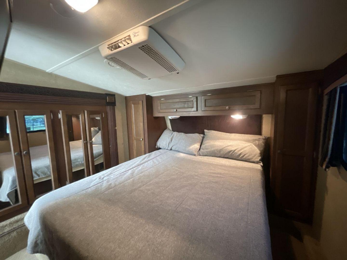 2014 WHITE JAYCO EAGLE 285RKDS (1UJCJ0BP7E2) , located at 4319 N Main St, Cleburne, TX, 76033, (817) 678-5133, 32.385960, -97.391212 - This 2014 Jayco Eagle Fifth Wheel measures just over 32 feet tall and 8 feet wide with a dry weight of 8,390 lbs. It has a GVWR of 10,500 lbs and a hitch weight of 1,725 lbs. This unit also comes with standard automatic heating and automatic cooling rated at 13,500 BTUs. The exterior of this model i - Photo#17