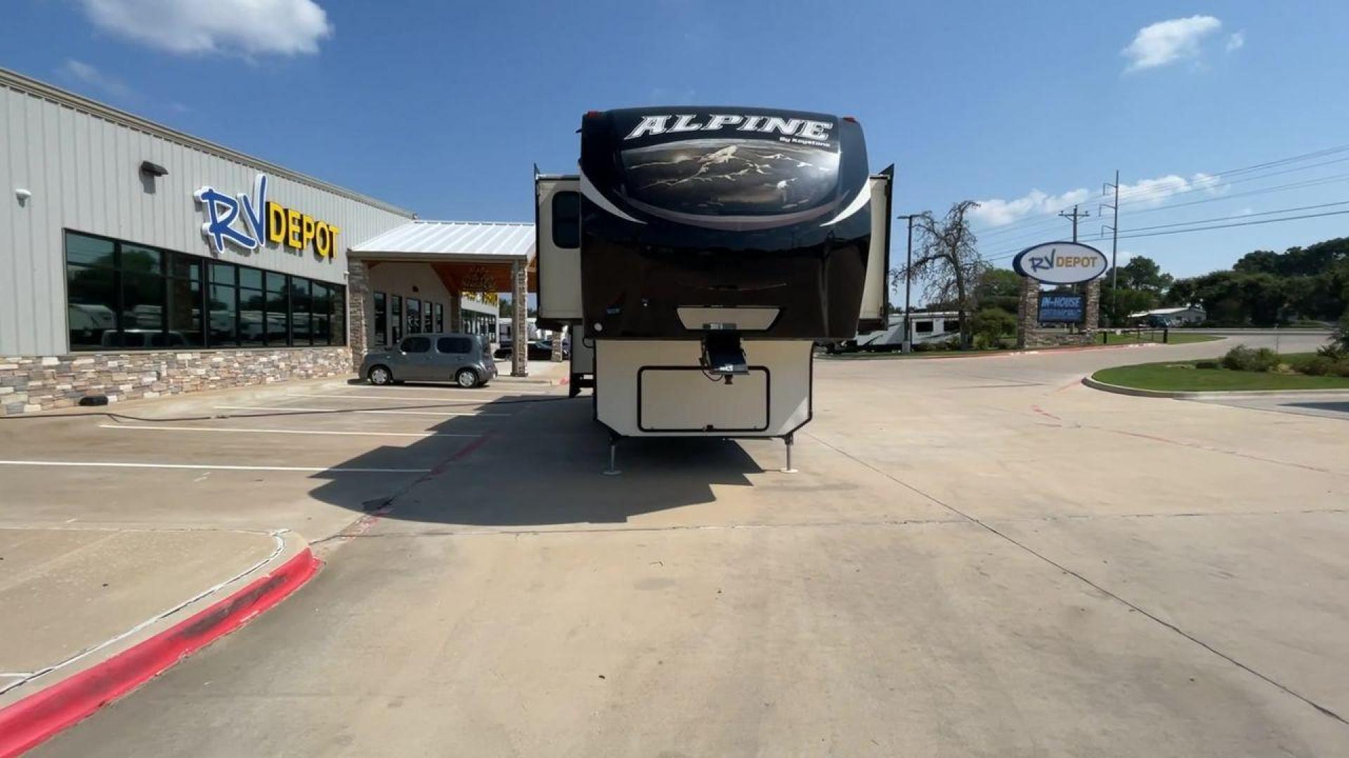 2014 GRAY KEYSTONE ALPINE 3620FL (4YDF36222EE) , Length: 39.08 ft. | Dry Weight: 12,370 lbs. | Gross Weight: 15,500 lbs. | Slides: 6 transmission, located at 4319 N Main St, Cleburne, TX, 76033, (817) 678-5133, 32.385960, -97.391212 - Experience the 2014 Alpine 3620FL fifth wheel, the pinnacle of comfort and elegance. This RV, painstakingly designed and built by Alpine, provides the best possible fifth wheel travel experience for individuals who want nothing less. The dimensions of this unit are 39.08 ft in length, 8 ft in width, - Photo#4