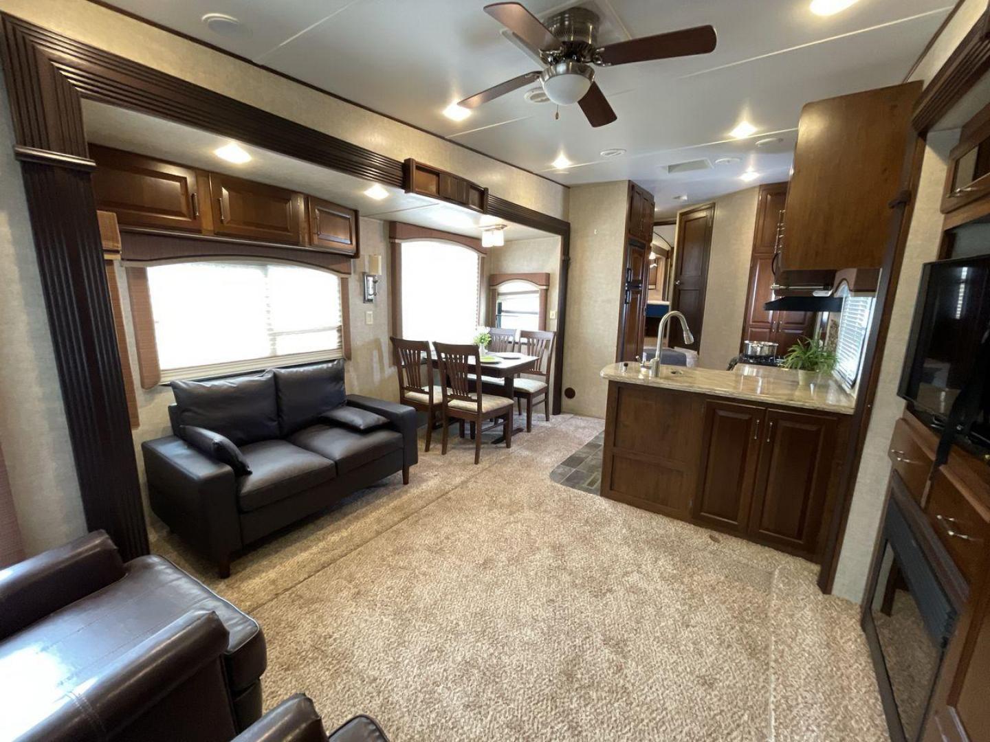 2014 KEYSTONE RV AVALANCHE 345TG (4YDF34521EE) , Length: 37.92 ft. | Dry Weight: 11,417 lbs. | Gross Weight: 14,140 lbs. | Slides: 3 transmission, located at 4319 N Main St, Cleburne, TX, 76033, (817) 678-5133, 32.385960, -97.391212 - Set out on an adventure filled with luxury and comfort in the 2014 Keystone Avalanche 345TG, a fifth wheel crafted to elevate your RV experience. With its 37.92-foot size, this model seamlessly blends sophisticated design with functional features, making it an ideal sanctuary for your travels. Built - Photo#11