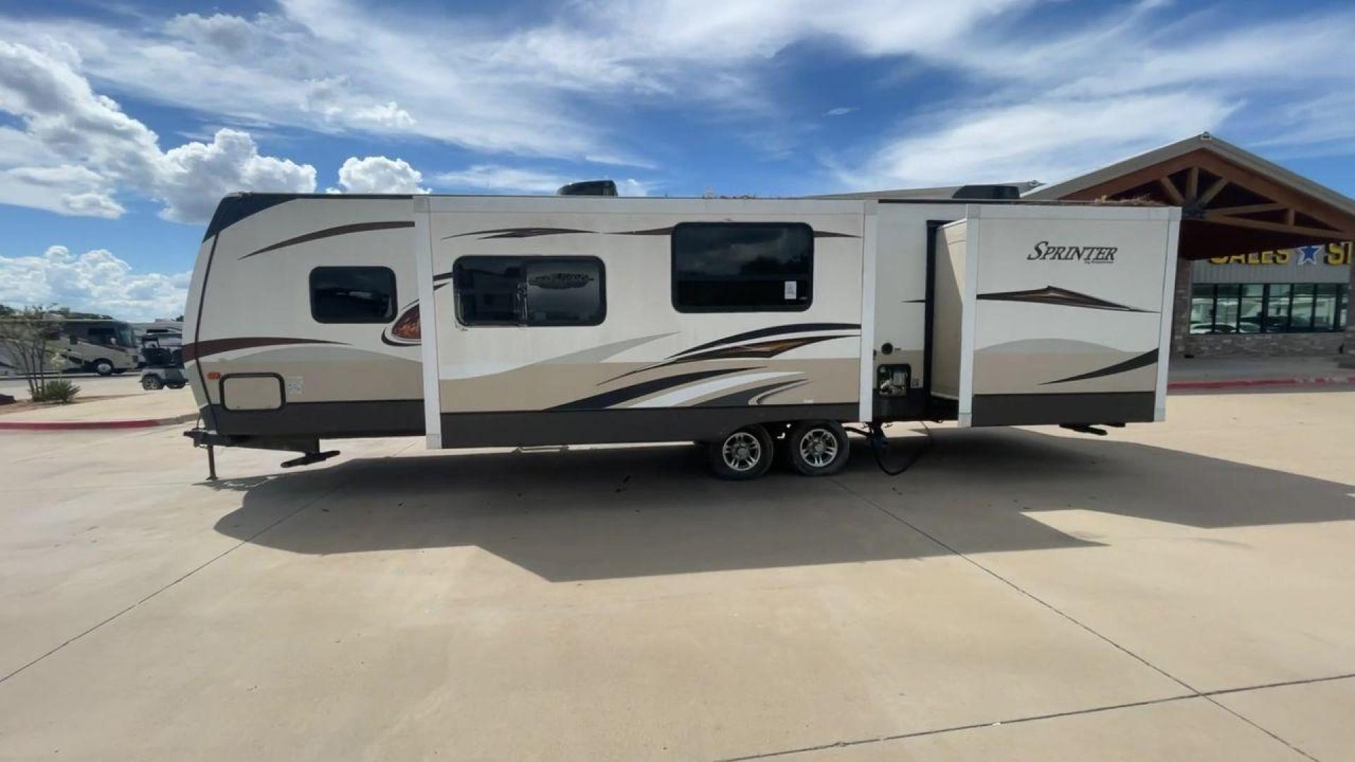 2014 WHITE KEYSTONE SPRINTER 311BHS - (4YDT31122E1) , Length: 35.33 ft. | Dry Weight: 8,260 lbs. | Gross Weight: 10,995 lbs. | Slides: 2 transmission, located at 4319 N Main St, Cleburne, TX, 76033, (817) 678-5133, 32.385960, -97.391212 - This 2014 Keystone Sprinter 311BHS is a dual-axle steel wheel setup that measures 35.33 ft. long. It has a dry weight of 8,260 lbs. and a GVWR of 10,995 lbs. It includes 2 power slides as well as 1 power awning. This travel trailer offers sleeping space for up to 10 people with its front queen bed - Photo#6