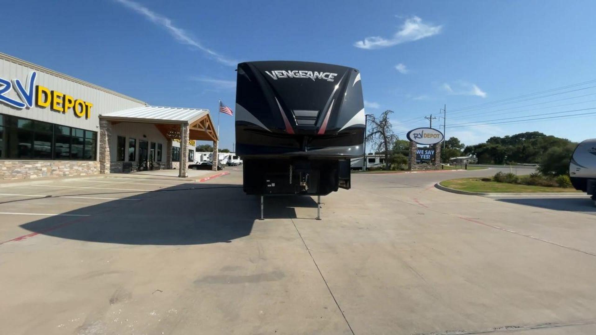 2014 KEYSTONE VENGEANCE 312A (4X4FVGG28EY) , Length: 37.92 ft. | Dry Weight: 10,068 lbs. | Gross Weight: 14,508 lbs. | Slides: 1 transmission, located at 4319 N Main St, Cleburne, TX, 76033, (817) 678-5133, 32.385960, -97.391212 - This 2014 Keystone Vengeance 312A measures 37.92 ft. in length and has a dry weight of 10,068 lbs. It also has a GVWR of 14,508 lbs. and a hitch weight of 2,508 lbs. This unit has automatic heating and cooling for optimal temperature control. It is made of aluminum and fiberglass. This model also co - Photo#4