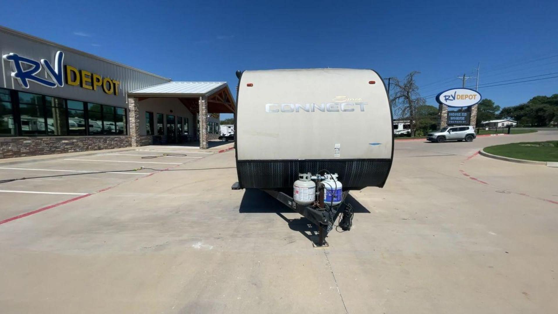 2014 TAN SPREE CONNECT 250BHS (4EZTL2524E8) , Slides: 1 transmission, located at 4319 N Main St, Cleburne, TX, 76033, (817) 678-5133, 32.385960, -97.391212 - The 2014 Spree Connect 250BHS travel trailer lets you go on trips you'll never forget. It's the best place to stay away from home because it has a single slide-out and a roomy inside. When you step inside the Spree Connect 250BHS, you'll find a warm and welcoming space. There are a set of bunk beds - Photo#4