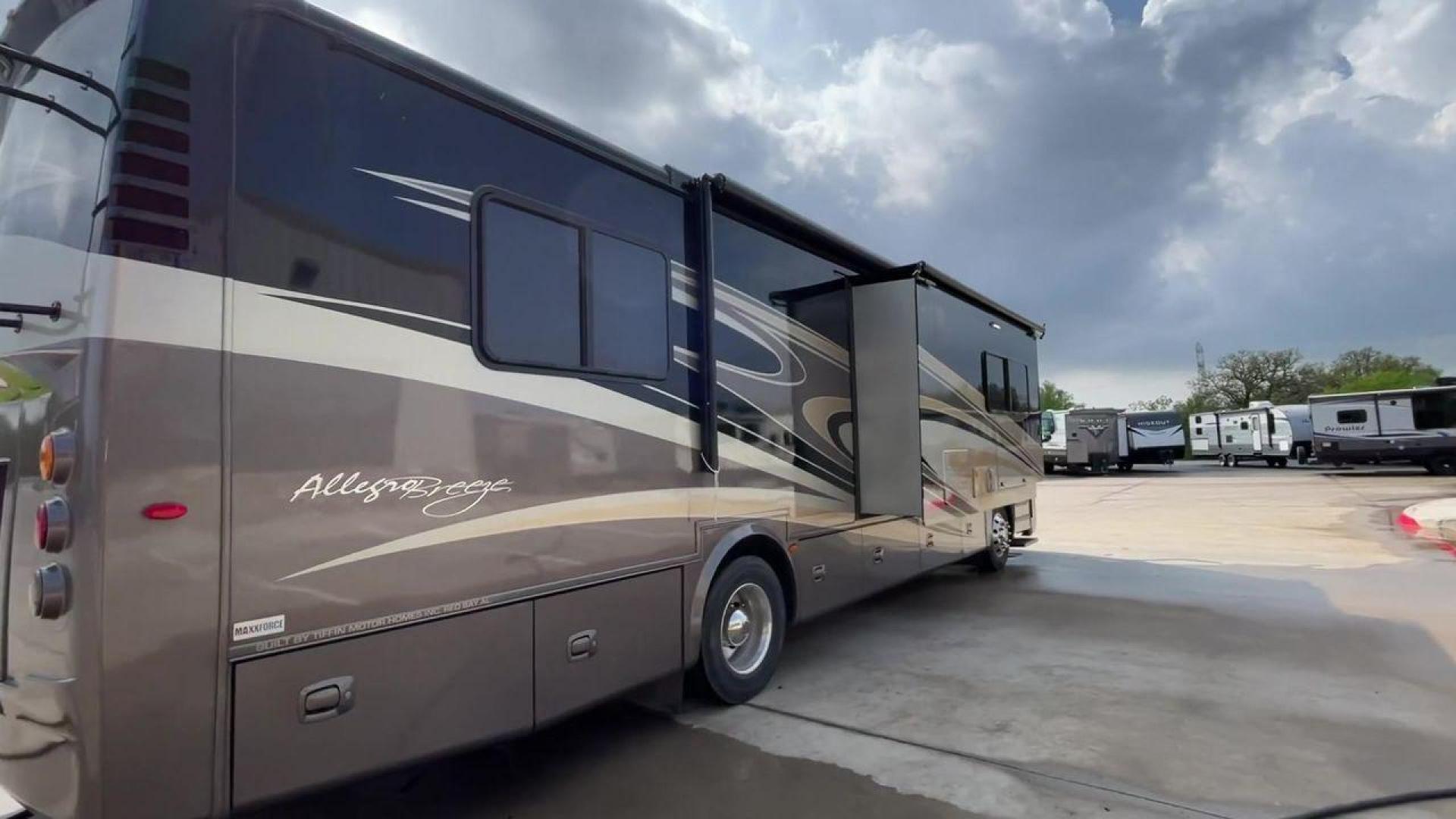 2015 BLACK DES ALLEGRO BREEZE 32BR (5VBRC93A4EA) , Length: 33.17 ft | Gross Weight: 23,500 lbs transmission, located at 4319 N Main St, Cleburne, TX, 76033, (817) 678-5133, 32.385960, -97.391212 - Photo#1