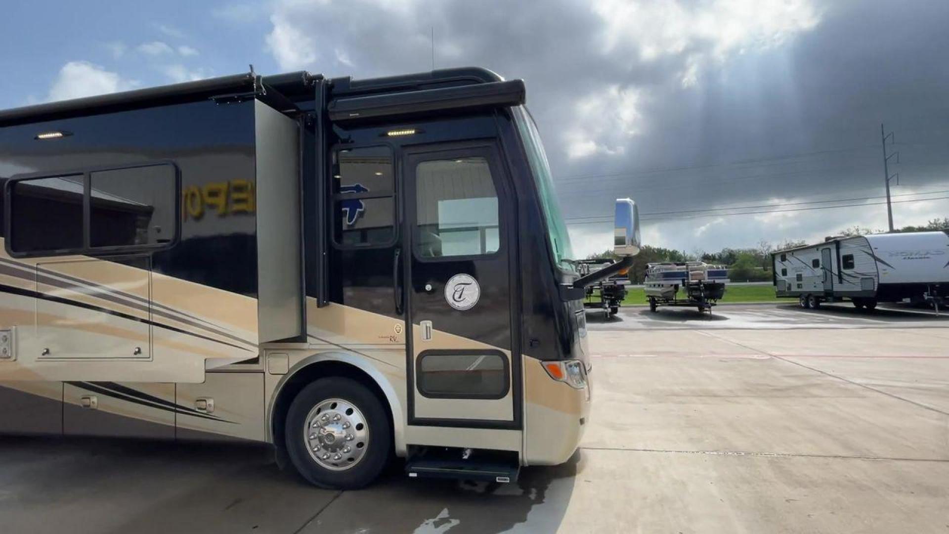 2015 BLACK DES ALLEGRO BREEZE 32BR (5VBRC93A4EA) , Length: 33.17 ft | Gross Weight: 23,500 lbs transmission, located at 4319 N Main St, Cleburne, TX, 76033, (817) 678-5133, 32.385960, -97.391212 - Photo#3