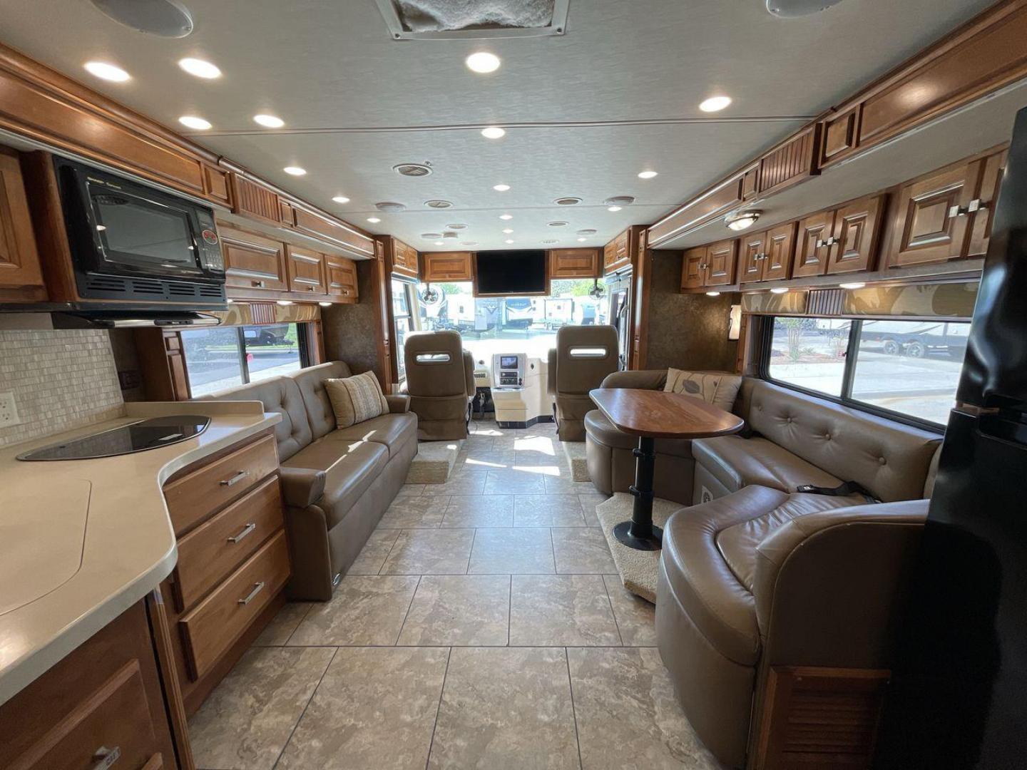 2015 BLACK DES ALLEGRO BREEZE 32BR (5VBRC93A4EA) , Length: 33.17 ft | Gross Weight: 23,500 lbs transmission, located at 4319 N Main St, Cleburne, TX, 76033, (817) 678-5133, 32.385960, -97.391212 - Photo#14