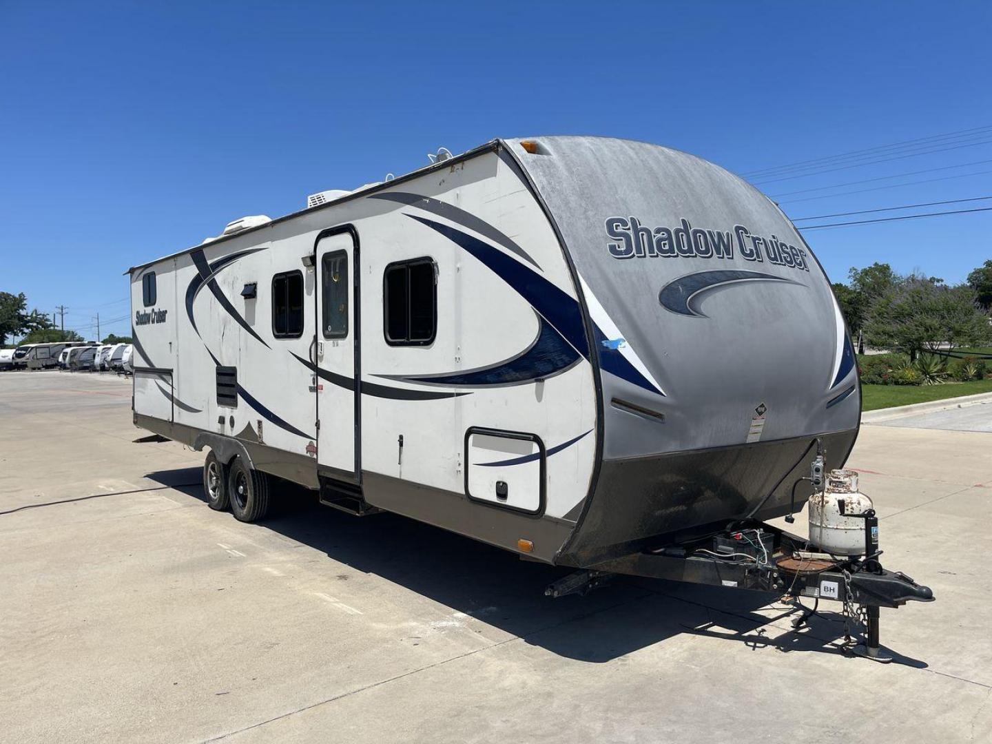 2015 GRAY CRUISER RV SHADOW CRUISER (5RXTD2821F1) , located at 4319 N Main St, Cleburne, TX, 76033, (817) 678-5133, 32.385960, -97.391212 - Photo#23