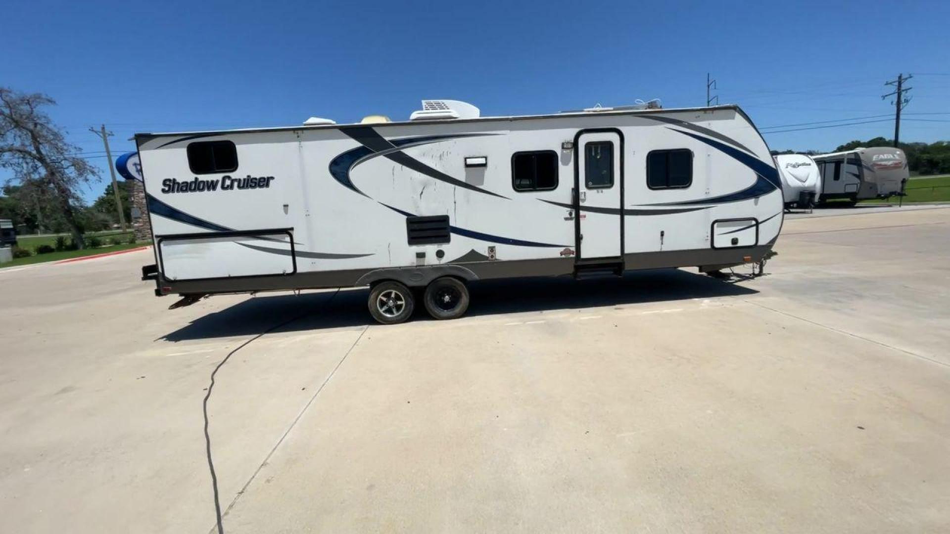 2015 GRAY CRUISER RV SHADOW CRUISER (5RXTD2821F1) , located at 4319 N Main St, Cleburne, TX, 76033, (817) 678-5133, 32.385960, -97.391212 - Photo#2