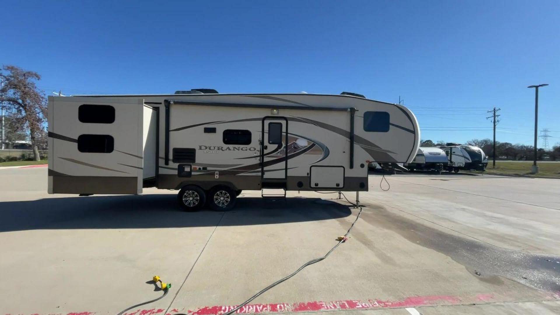 2015 WHITE DURANGO 296BH (4EZFD2925F6) , located at 4319 N Main St, Cleburne, TX, 76033, (817) 678-5133, 32.385960, -97.391212 - Photo#2