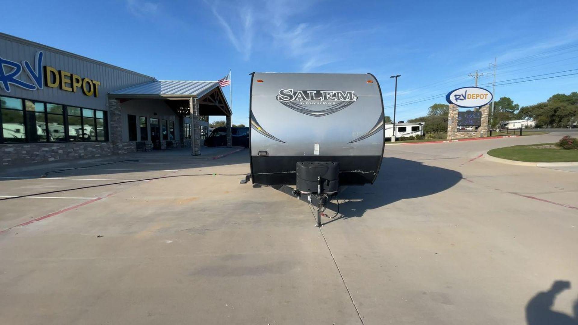 2015 GRAY FOREST RIVER SALEM - (4X4TSMD2XFA) , Length: 31.67 ft. | Dry Weight: 7,394 lbs. | Slides: 2 transmission, located at 4319 N Main St, Cleburne, TX, 76033, (817) 678-5133, 32.385960, -97.391212 - RV Depot in Cleburne, TX is offering a fantastic deal on a 2015 FOREST RIVER SALEM travel trailer. Priced at just $27,995, this spacious and comfortable RV is perfect for those looking to hit the road and explore the local driving highlights around Cleburne, TX. The exterior of this travel trailer - Photo#4