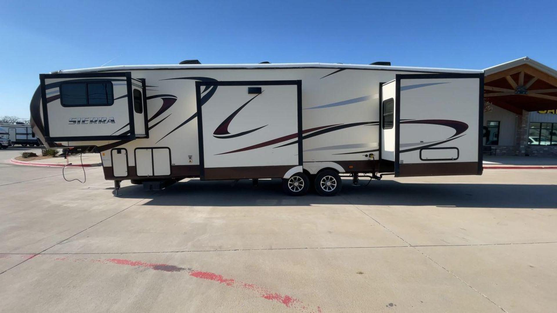 2015 TAN FOREST RIVER SIERRA 377FLIK (4X4FSEP20FJ) , Length: 41.67 ft. | Dry Weight: 11,821 lbs. | Gross Weight: 15,500 lbs. | Slides: 5 transmission, located at 4319 N Main St, Cleburne, TX, 76033, (817) 678-5133, 32.385960, -97.391212 - Photo#6