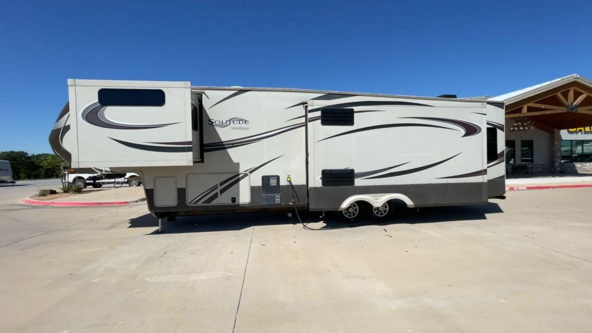 2015 GRAND DESIGN SOLITUDE 369RL (573FS3820F1) , Length: 38.92 ft. | Dry Weight: 12,650 lbs. | Gross Weight: 16,000 lbs. | Slides: 3 transmission, located at 4319 N Main St, Cleburne, TX, 76033, (817) 678-5133, 32.385960, -97.391212 - Photo#6