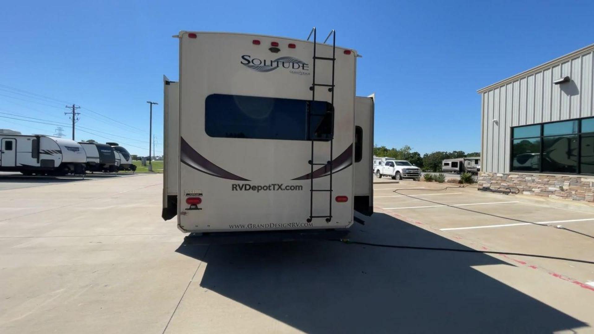 2015 GRAND DESIGN SOLITUDE 369RL (573FS3820F1) , Length: 38.92 ft. | Dry Weight: 12,650 lbs. | Gross Weight: 16,000 lbs. | Slides: 3 transmission, located at 4319 N Main St, Cleburne, TX, 76033, (817) 678-5133, 32.385960, -97.391212 - Photo#8