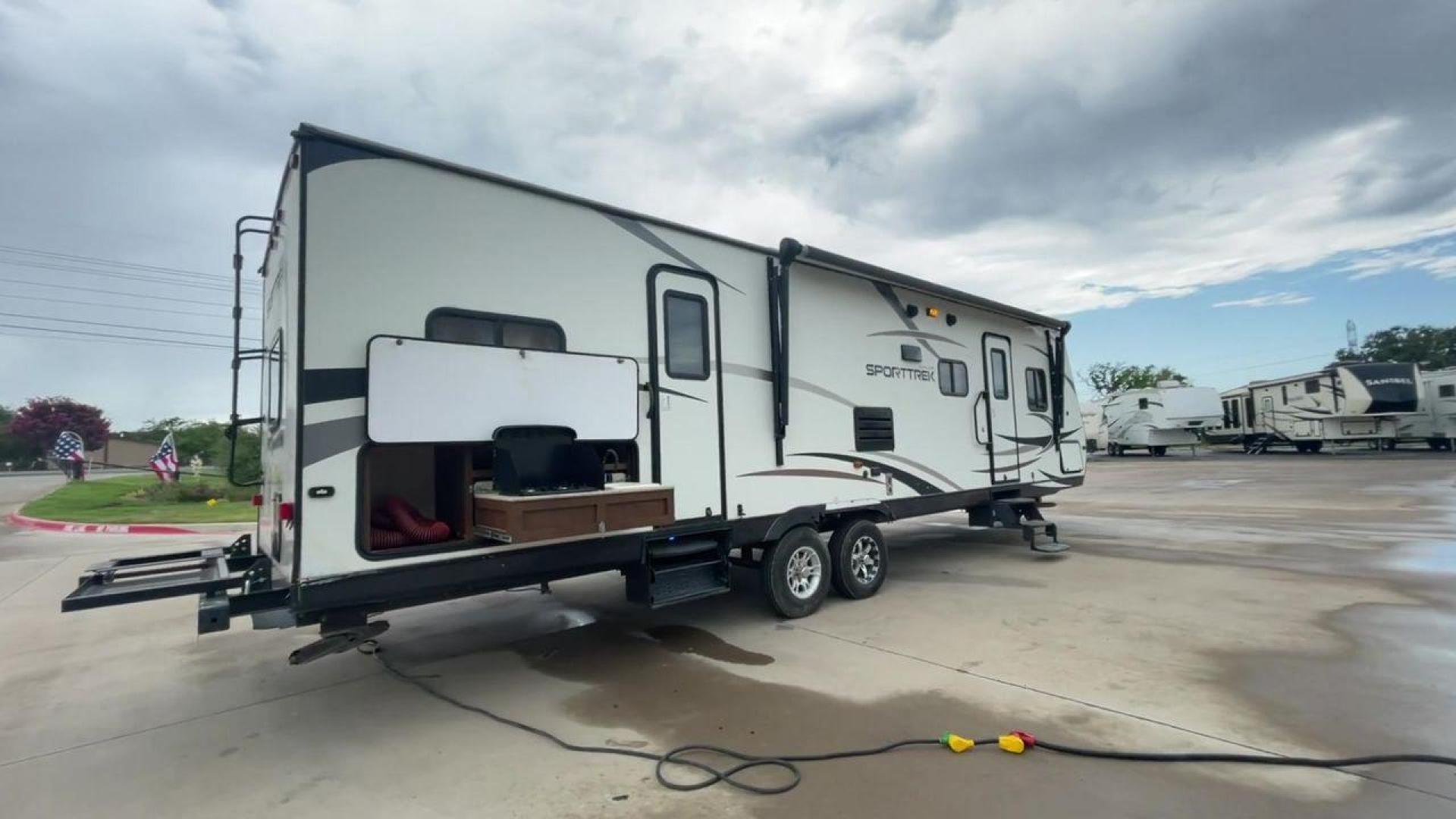 2015 WHITE KZ VENTURE RV SPORTTREK (4EZT13128F5) , Length: 35.6 ft | Dry Weight: 7,110 lbs | Gross Weight: 8,300 lbs | Slides: 2 transmission, located at 4319 N Main St, Cleburne, TX, 76033, (817) 678-5133, 32.385960, -97.391212 - With the 2015 KZ Venture RV SportTrek Travel Trailer, set out on your next adventure. With the modern traveler in mind, this travel trailer offers the ideal balance of comfort, style, and functionality. This unit measures 35.5 ft in length, 8 ft in width, and 10.92 ft in height. It has a dry weig - Photo#1