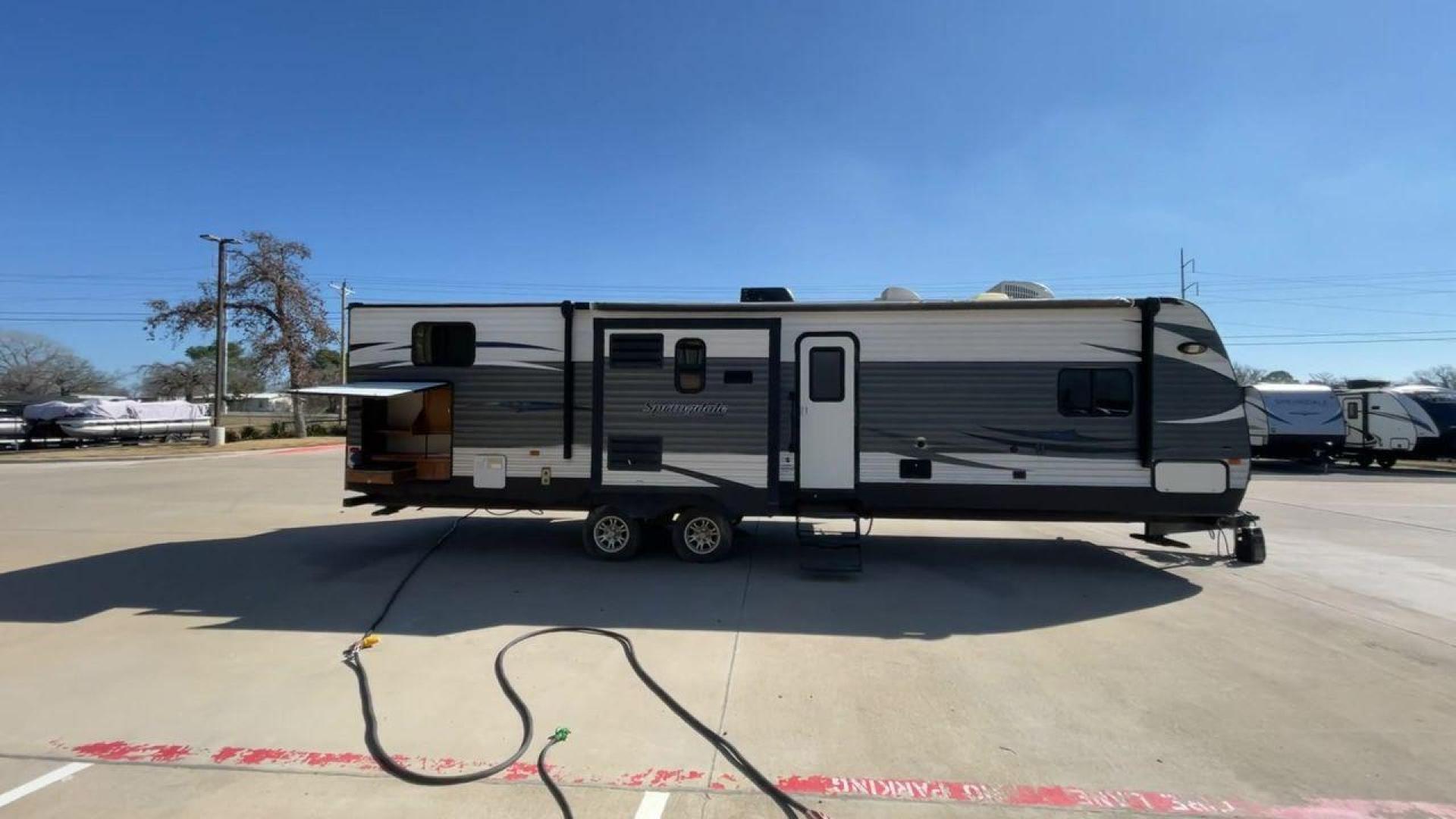 2015 GRAY SPRINGDALE 330KI (4YDT33027F3) , located at 4319 N Main St, Cleburne, TX, 76033, (817) 678-5133, 32.385960, -97.391212 - Photo#2