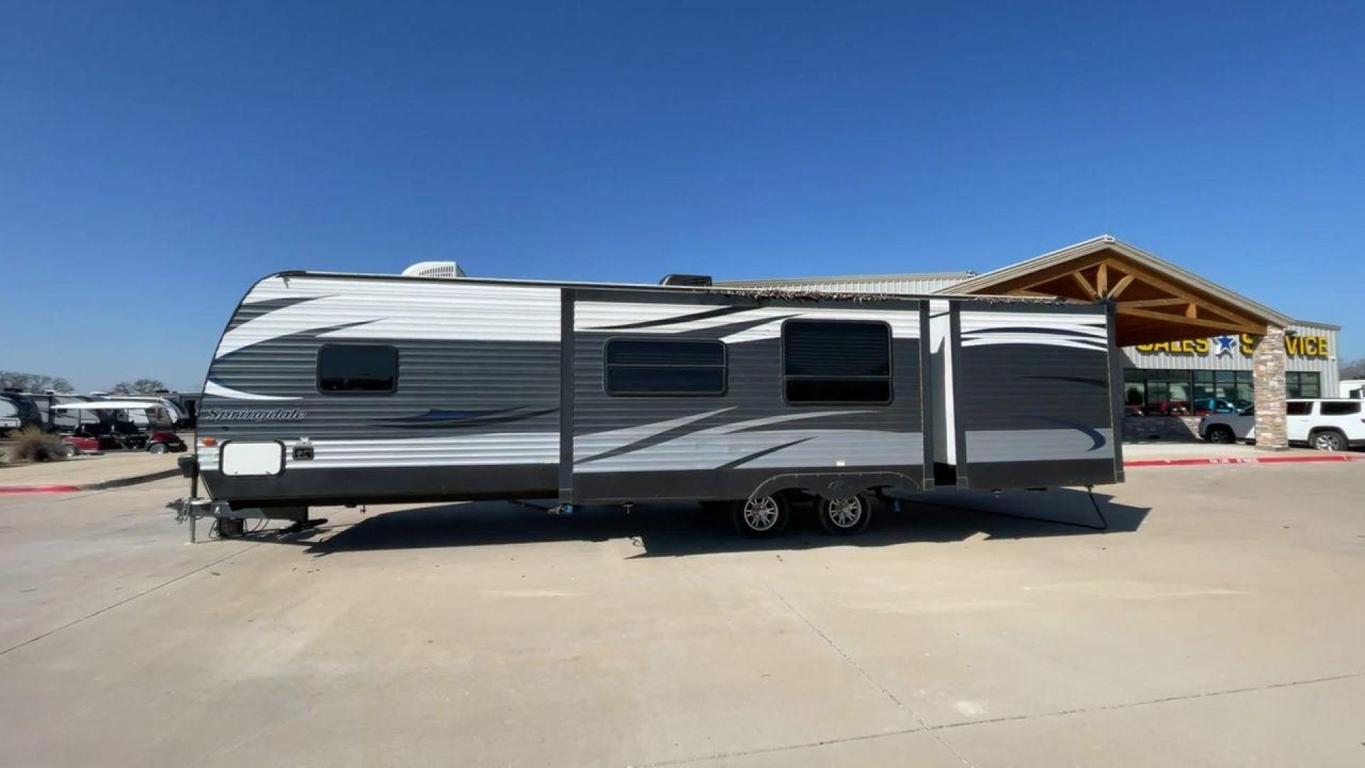 2015 GRAY SPRINGDALE 330KI (4YDT33027F3) , located at 4319 N Main St, Cleburne, TX, 76033, (817) 678-5133, 32.385960, -97.391212 - Photo#6