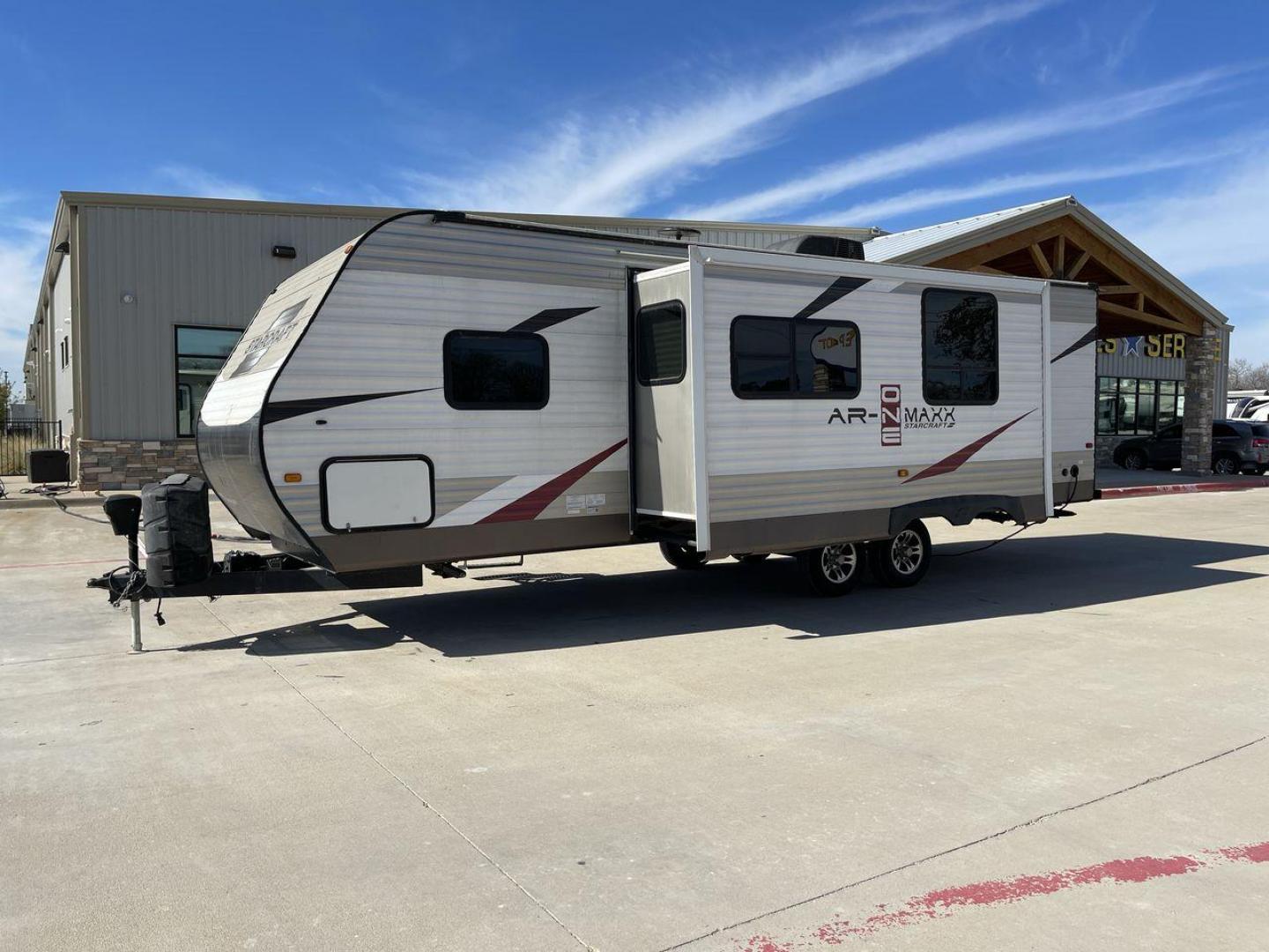 2015 WHITE STARCRAFT 27BHS - (1SABS0BP2F2) , located at 4319 N Main St, Cleburne, TX, 76033, (817) 678-5133, 32.385960, -97.391212 - Photo#23