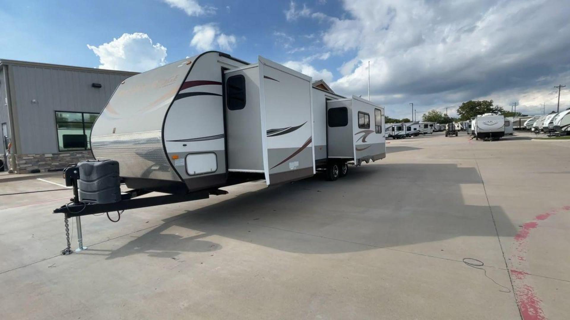 2015 STARCRAFT AUTUMN RIDGE 315RKS (1SABS0BT3E2) , located at 4319 N Main St, Cleburne, TX, 76033, (817) 678-5133, 32.385960, -97.391212 - Photo#5