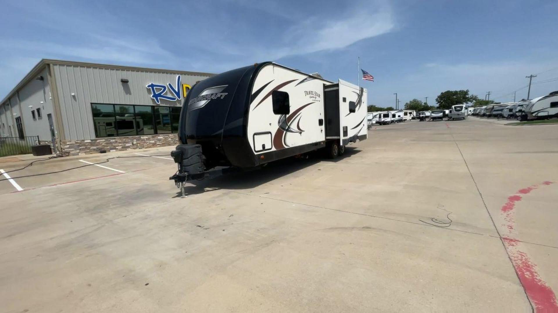 2015 TAN STARCRAFT TRAVEL STAR 294RESA (1SABS0BR5F2) , Length: 34 ft. | Dry Weight: 7,230 lbs. | Gross Weight: 9,250 lbs. | Slides: 3 transmission, located at 4319 N Main St, Cleburne, TX, 76033, (817) 678-5133, 32.385960, -97.391212 - This 2015 Travel Star 294RESA is a dual-axle steel wheel setup measuring 34 ft. in length and 11.38 ft. in height. It has a dry weight of 7,230 lbs. and a GVWR of 9,250 lbs. It also has a hitch weight of 865 lbs. This travel trailer includes three slides as well as one awning. The interior features - Photo#5