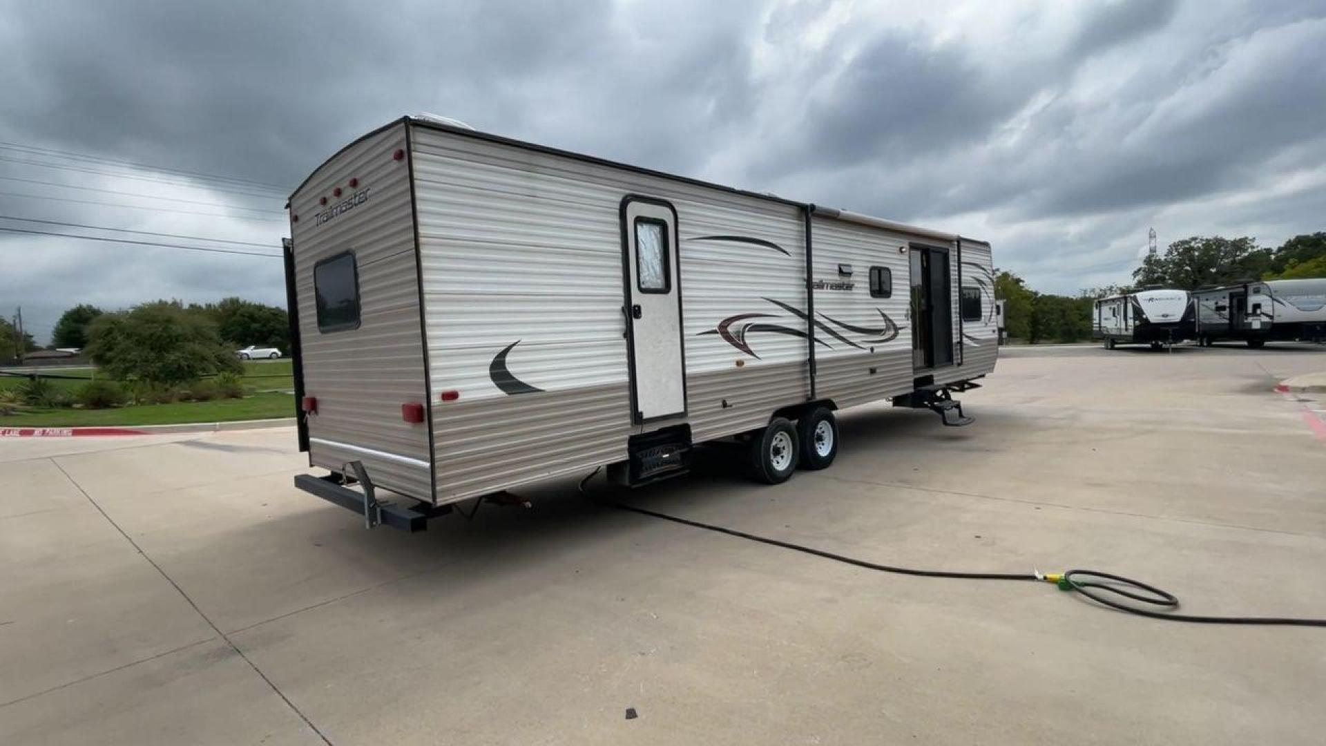 2015 SILVER TRAILMASTER 36FRS (1NL1GTT2XF1) , located at 4319 N Main St, Cleburne, TX, 76033, (817) 678-5133, 32.385960, -97.391212 - Photo#1