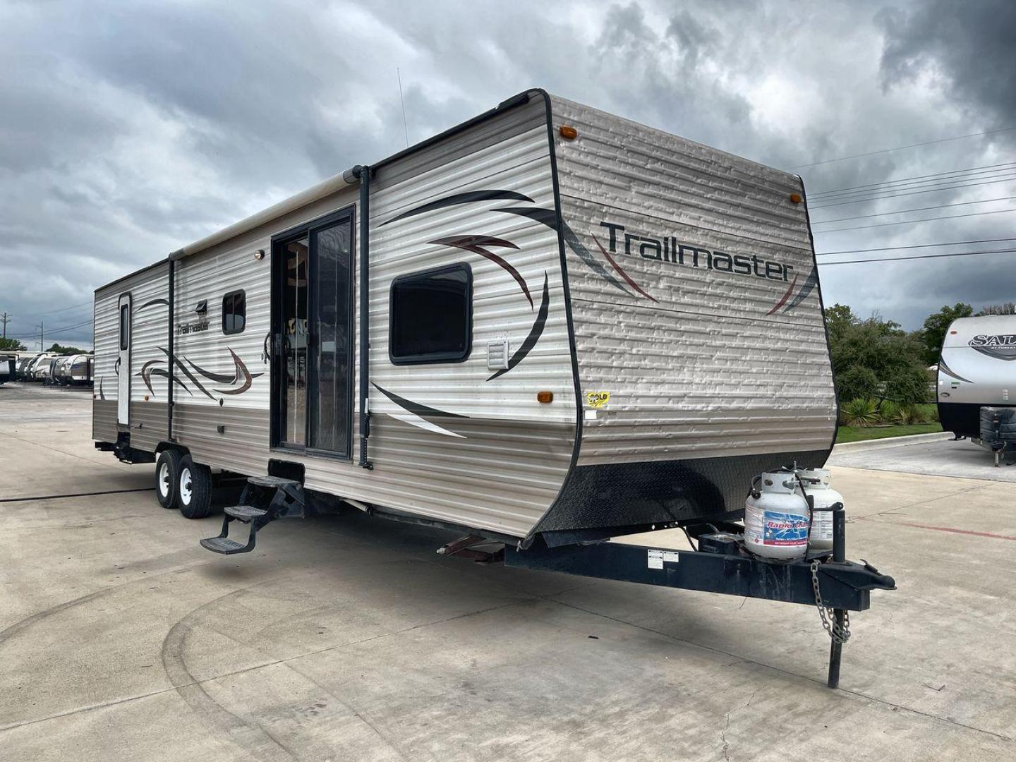 2015 SILVER TRAILMASTER 36FRS (1NL1GTT2XF1) , located at 4319 N Main St, Cleburne, TX, 76033, (817) 678-5133, 32.385960, -97.391212 - Photo#22