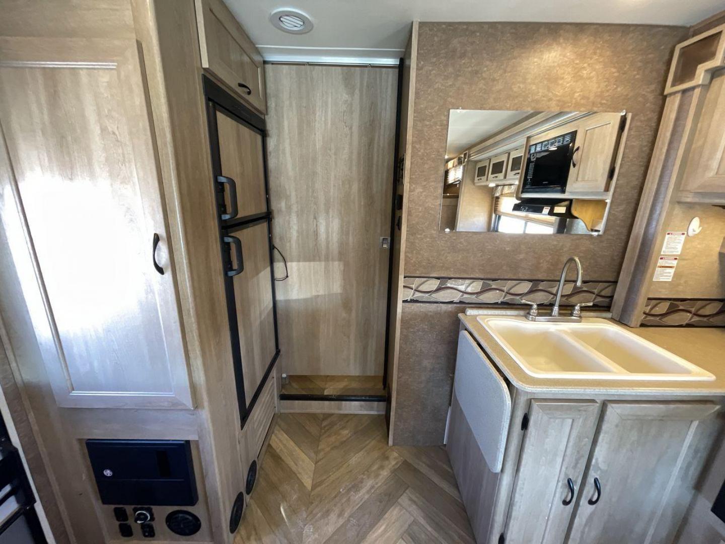 2016 COACHMEN FREELANDER 29KS (1FDXE4FS5FD) , located at 4319 N Main St, Cleburne, TX, 76033, (817) 678-5133, 32.385960, -97.391212 - Photo#13